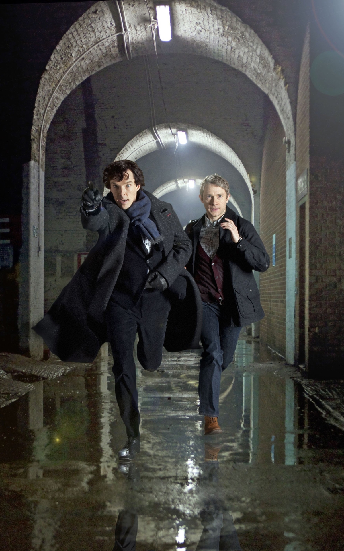 Download mobile wallpaper Sherlock, Benedict Cumberbatch, Tv Show, Actor, Sherlock Holmes, Dr Watson, Martin Freeman for free.