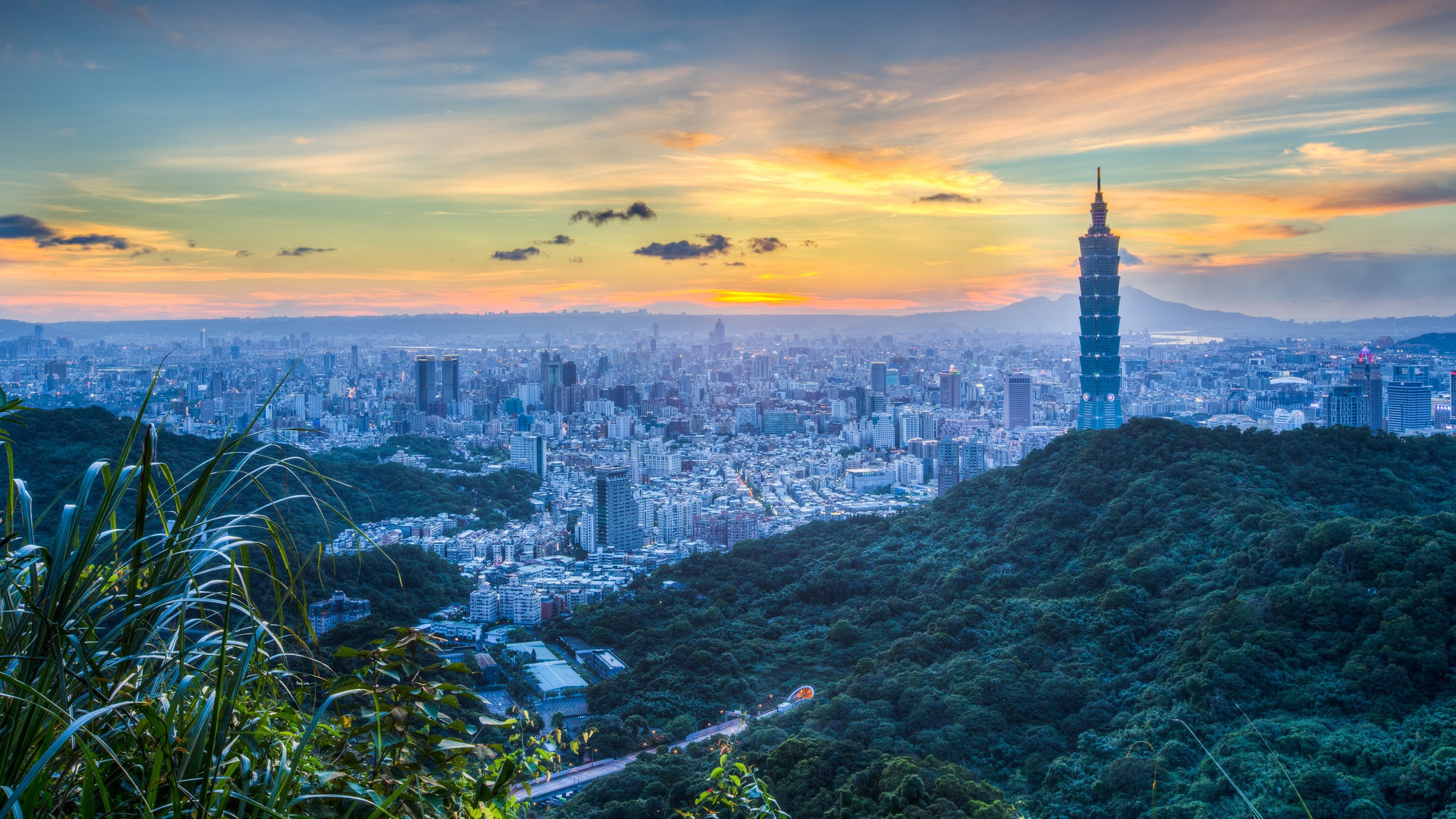 Laden Sie das Städte, Wolkenkratzer, Gebäude, Stadtbild, Taiwan, Taipeh, Menschengemacht, Großstadt-Bild kostenlos auf Ihren PC-Desktop herunter