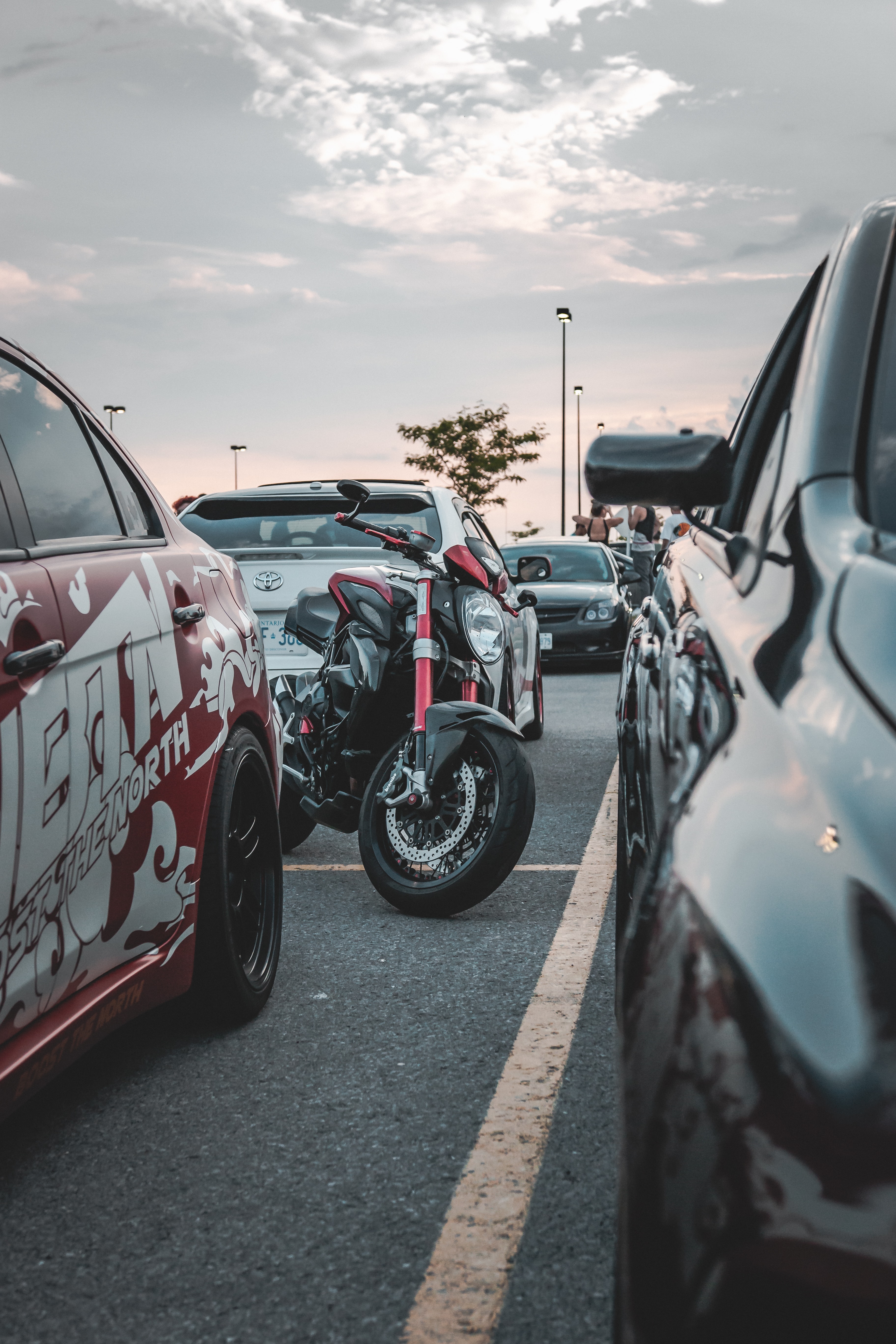 Free download wallpaper Auto, Cars, Motorcycle, Parking, Bike on your PC desktop