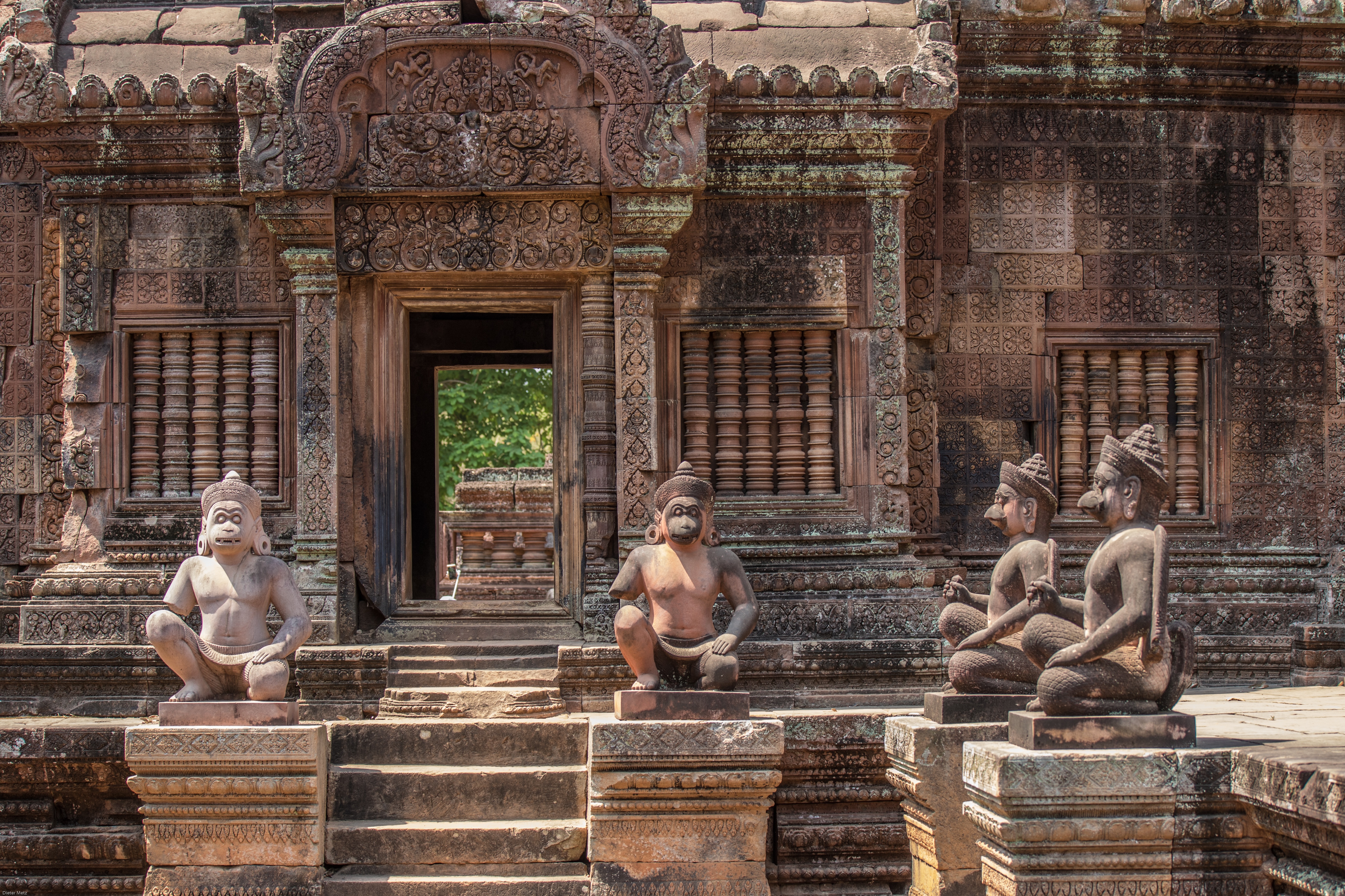 382216 télécharger l'image angkor vat, religieux, hindouisme, agé de, ruine, statue, temple, temples - fonds d'écran et économiseurs d'écran gratuits