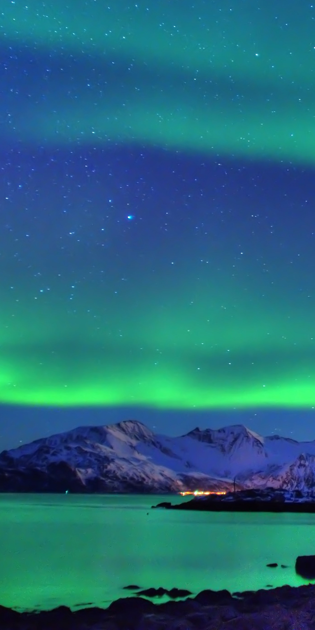 Download mobile wallpaper Night, Snow, Earth, Aurora Borealis for free.