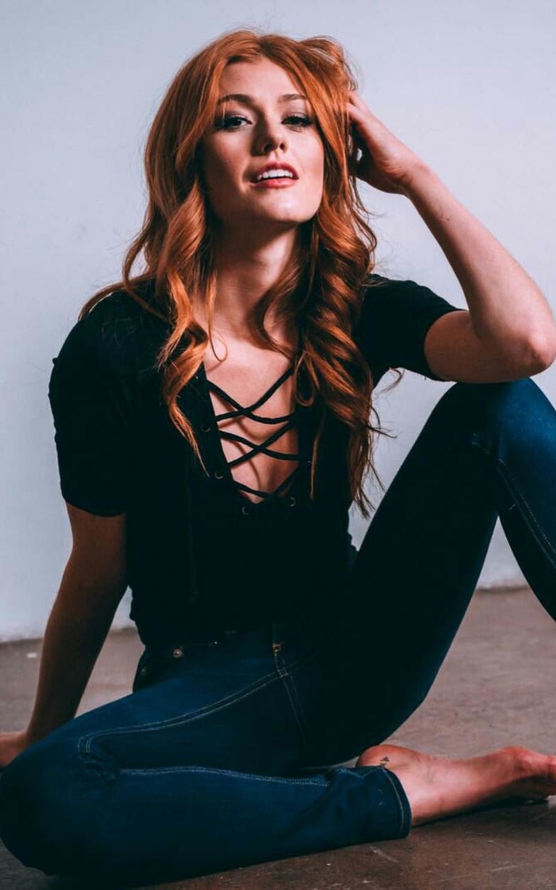 Baixar papel de parede para celular de Ruiva, Celebridade, Atriz, Katherine Mcnamara gratuito.