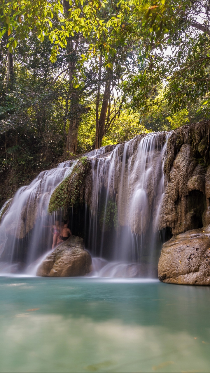 Handy-Wallpaper Wasserfälle, Wasserfall, Wald, Erde, Tropisch, Thailand, Erde/natur kostenlos herunterladen.