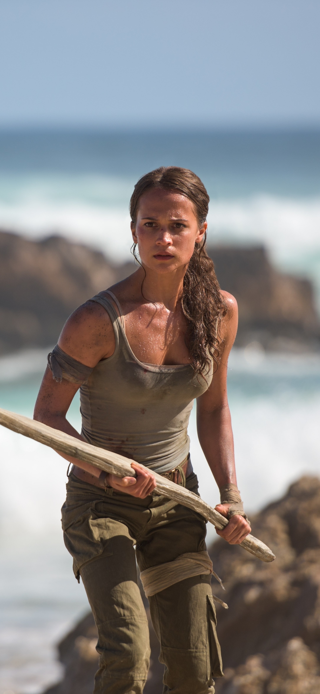 Descarga gratuita de fondo de pantalla para móvil de Tomb Raider, Películas, Lara Croft, Alicia Vikander, Asaltante De Tumbas (2018).