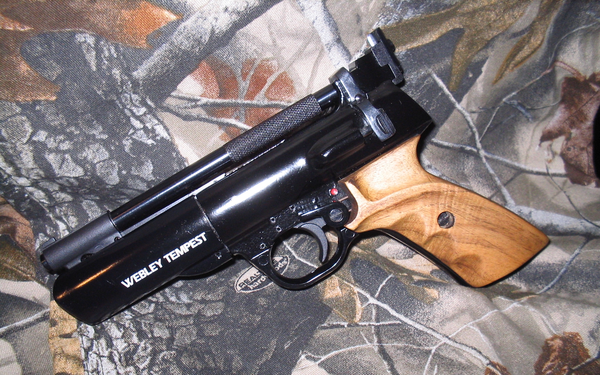 Скачать обои бесплатно Оружие, Пневматический Пистолет Webley Tempest картинка на рабочий стол ПК