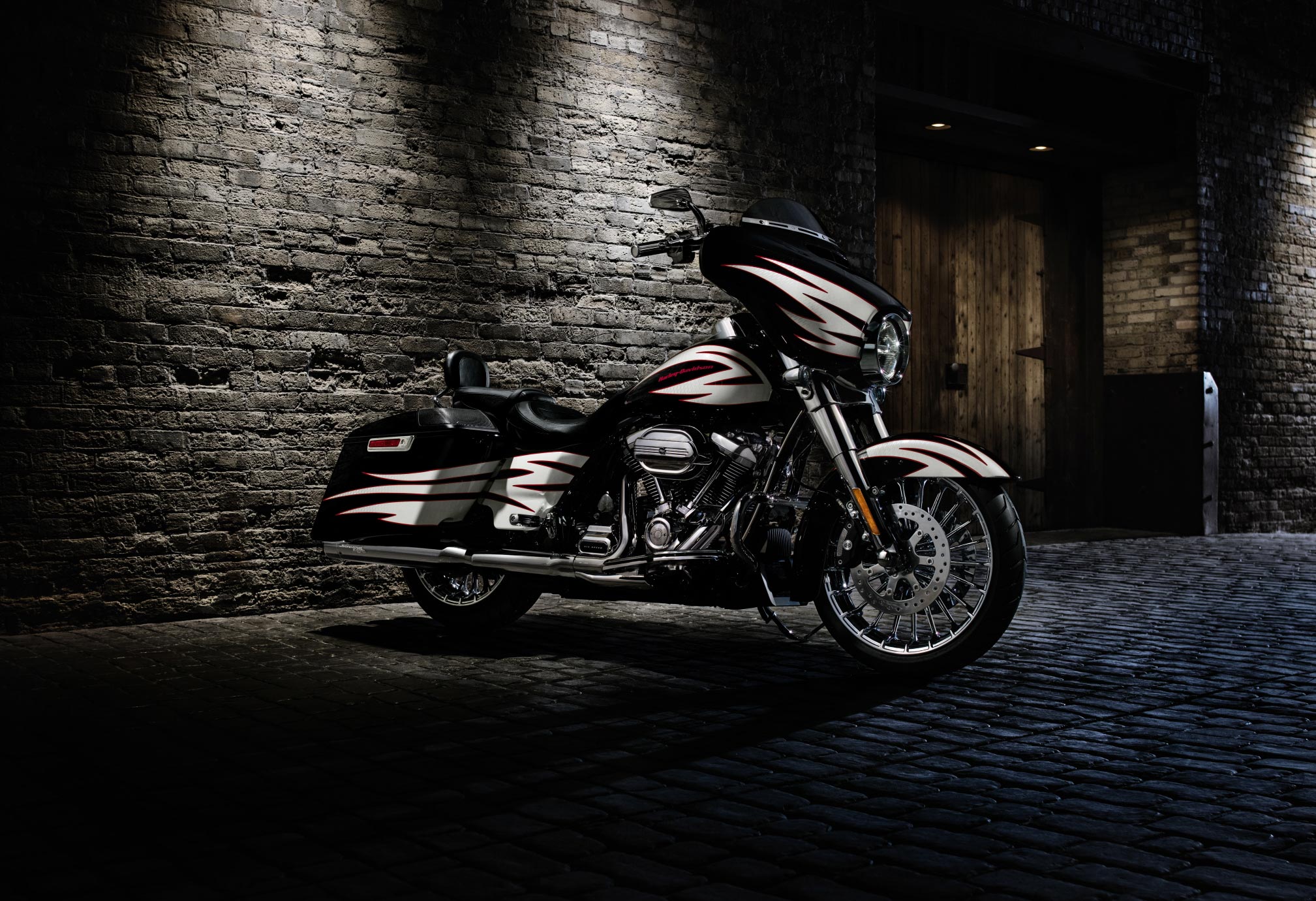 Descarga gratuita de fondo de pantalla para móvil de Harley Davidson, Vehículos, Deslizamiento De La Calle Harley Davidson.