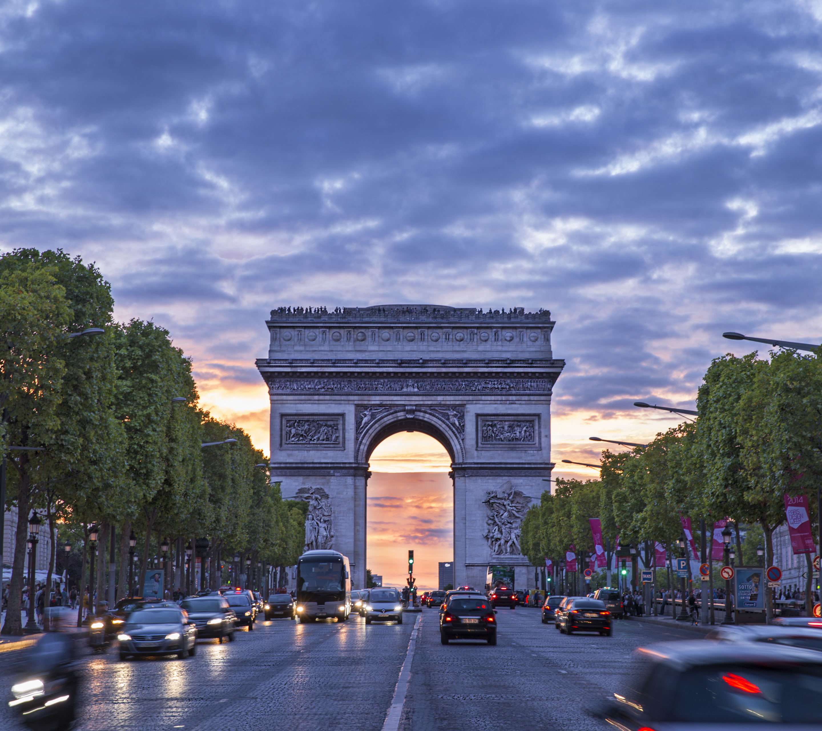 Laden Sie das Paris, Straße, Frankreich, Monument, Monumente, Triumphbogen, Menschengemacht, Innerortsstraße-Bild kostenlos auf Ihren PC-Desktop herunter
