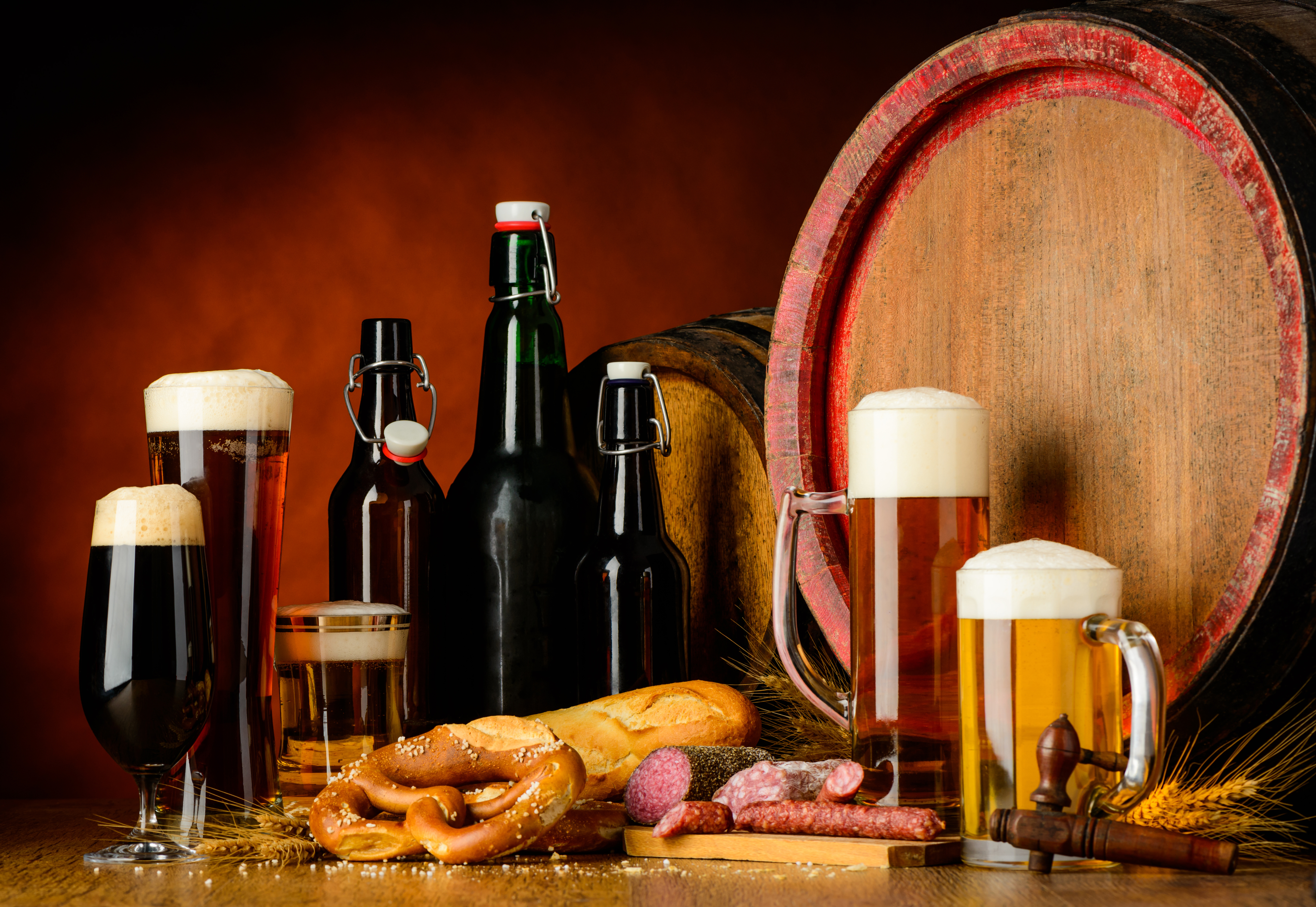 1529622 Hintergrundbild herunterladen nahrungsmittel, stillleben, alkohol, fass, bier, flasche, getränk, glas, fleisch - Bildschirmschoner und Bilder kostenlos