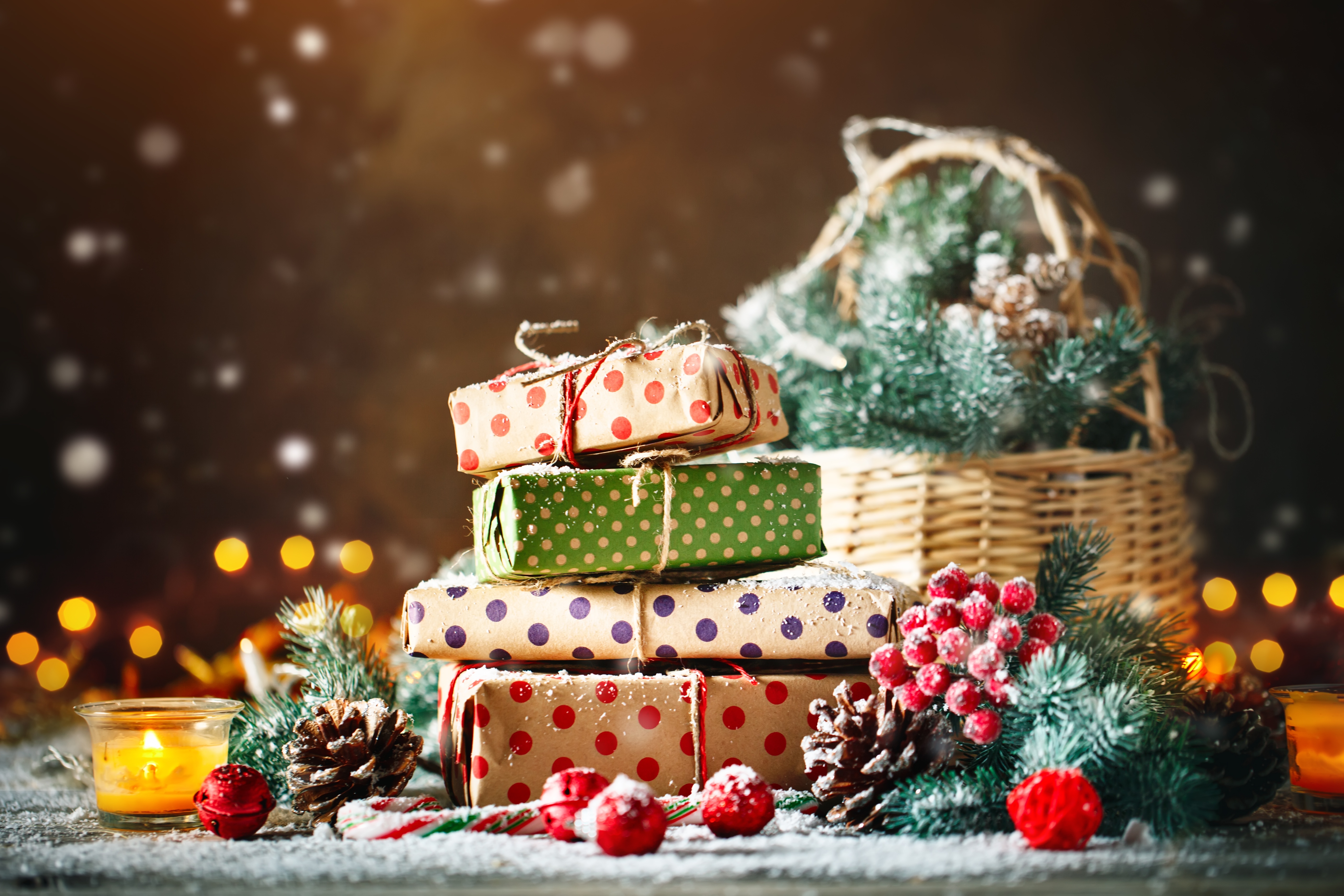 Download mobile wallpaper Christmas, Gift, Misc for free.