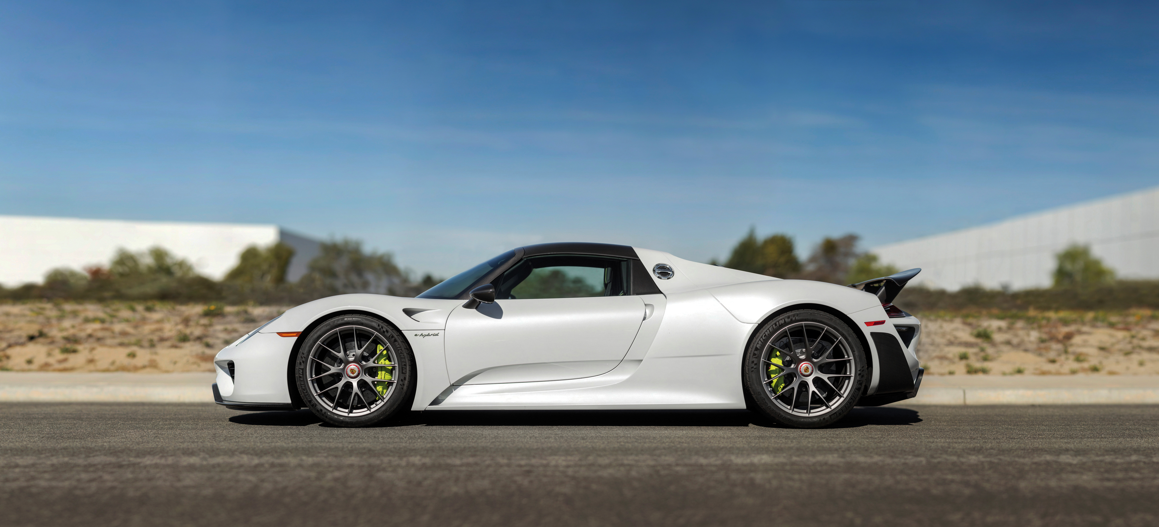 Free download wallpaper Porsche, Car, Supercar, Vehicles, White Car, Porsche 918 Spyder on your PC desktop