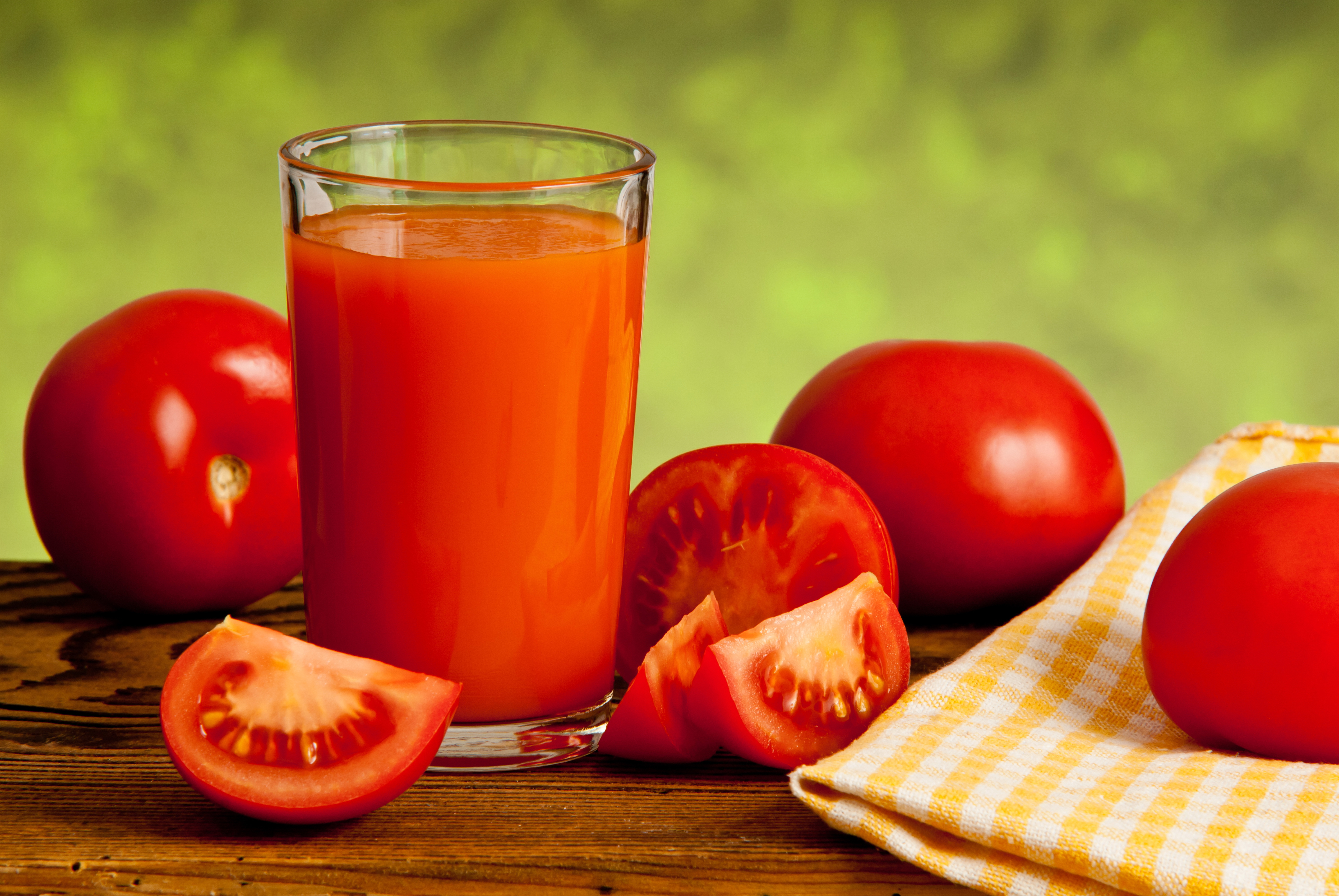Download mobile wallpaper Food, Glass, Tomato, Vegetable, Juice for free.