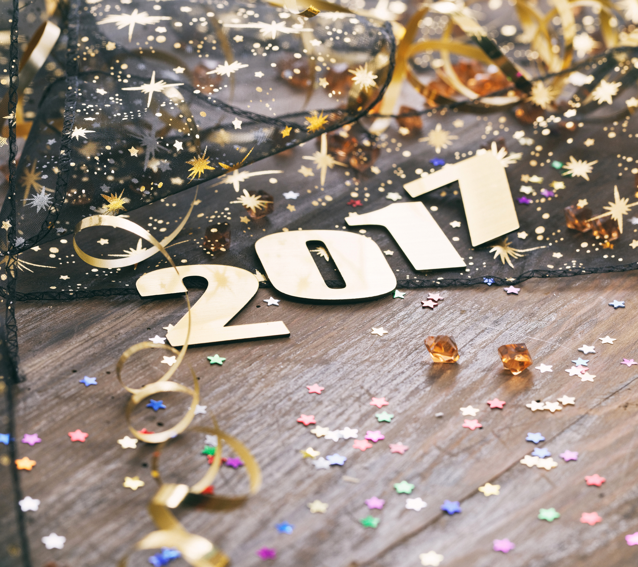 Download mobile wallpaper New Year, Holiday, Golden, Confetti, New Year 2017 for free.