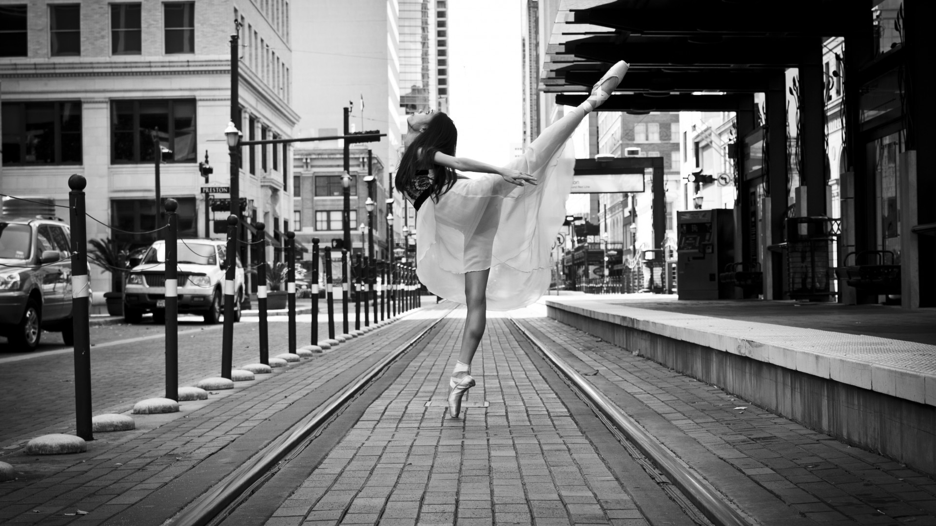 women, ballet, black & white, street
