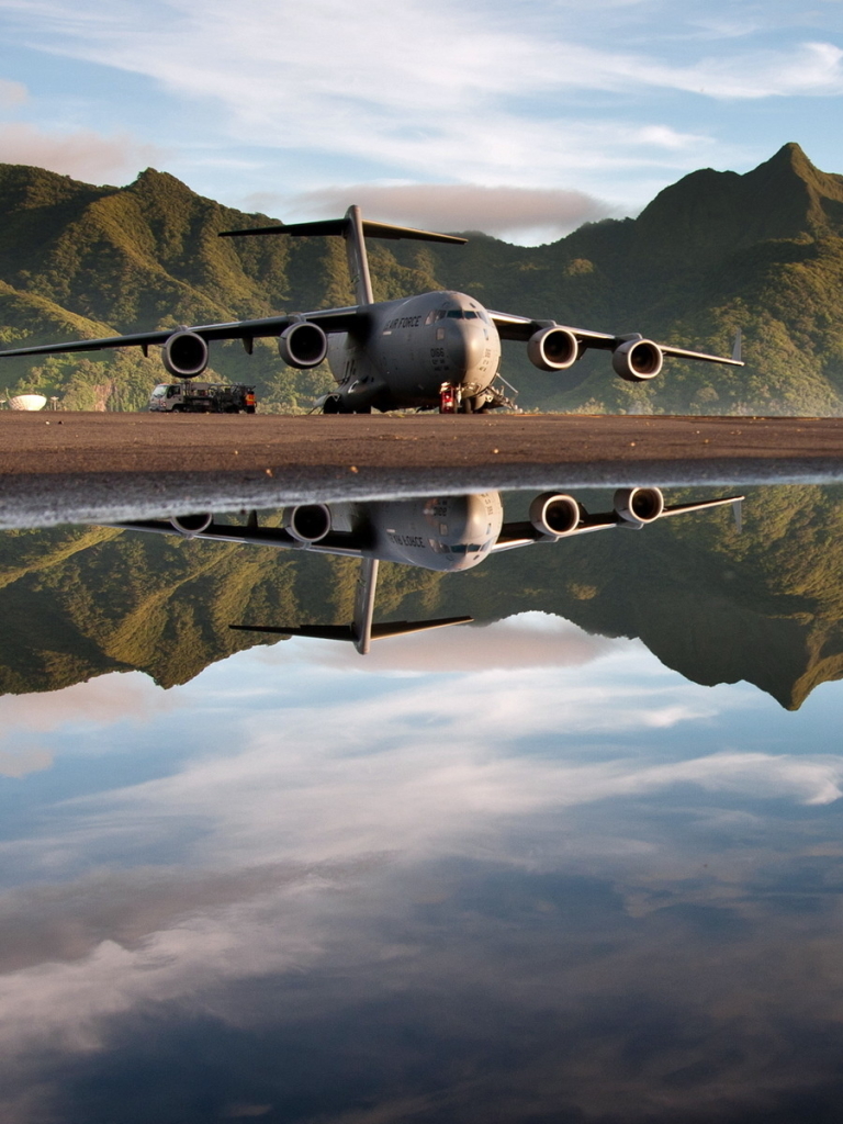Handy-Wallpaper Militär, Boeing C 17 Globemaster Iii, Militärisches Transportflugzeug kostenlos herunterladen.