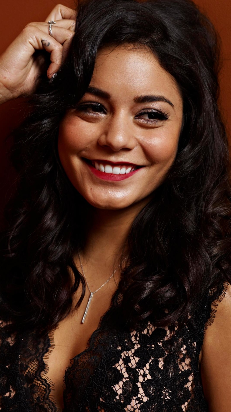 Download mobile wallpaper Celebrity, Brown Eyes, Vanessa Hudgens, Black Hair, Actress for free.