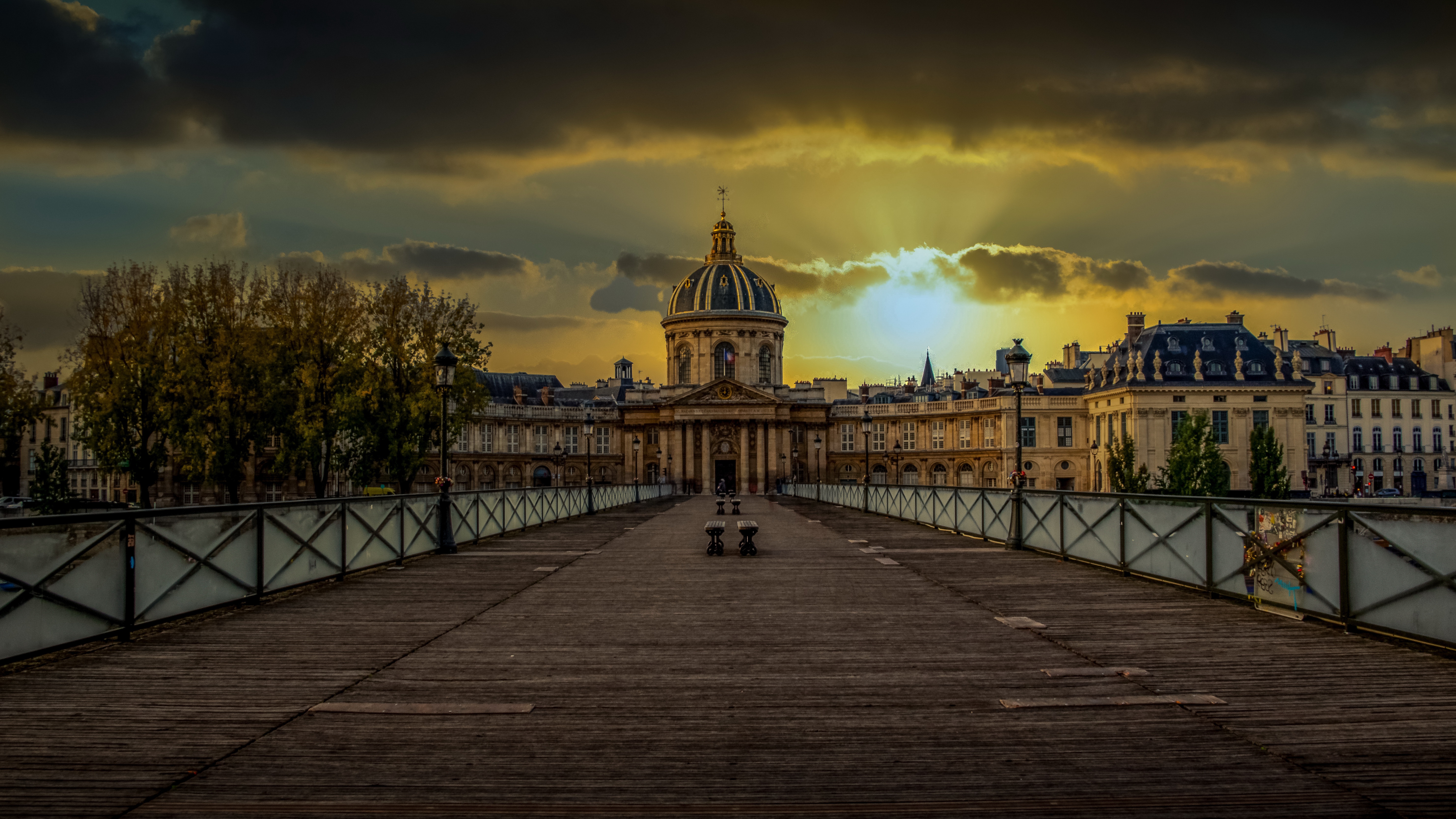 Laden Sie das Städte, Paris, Gebäude, Frankreich, Brücke, Sonnenuntergang, Menschengemacht, Großstadt-Bild kostenlos auf Ihren PC-Desktop herunter