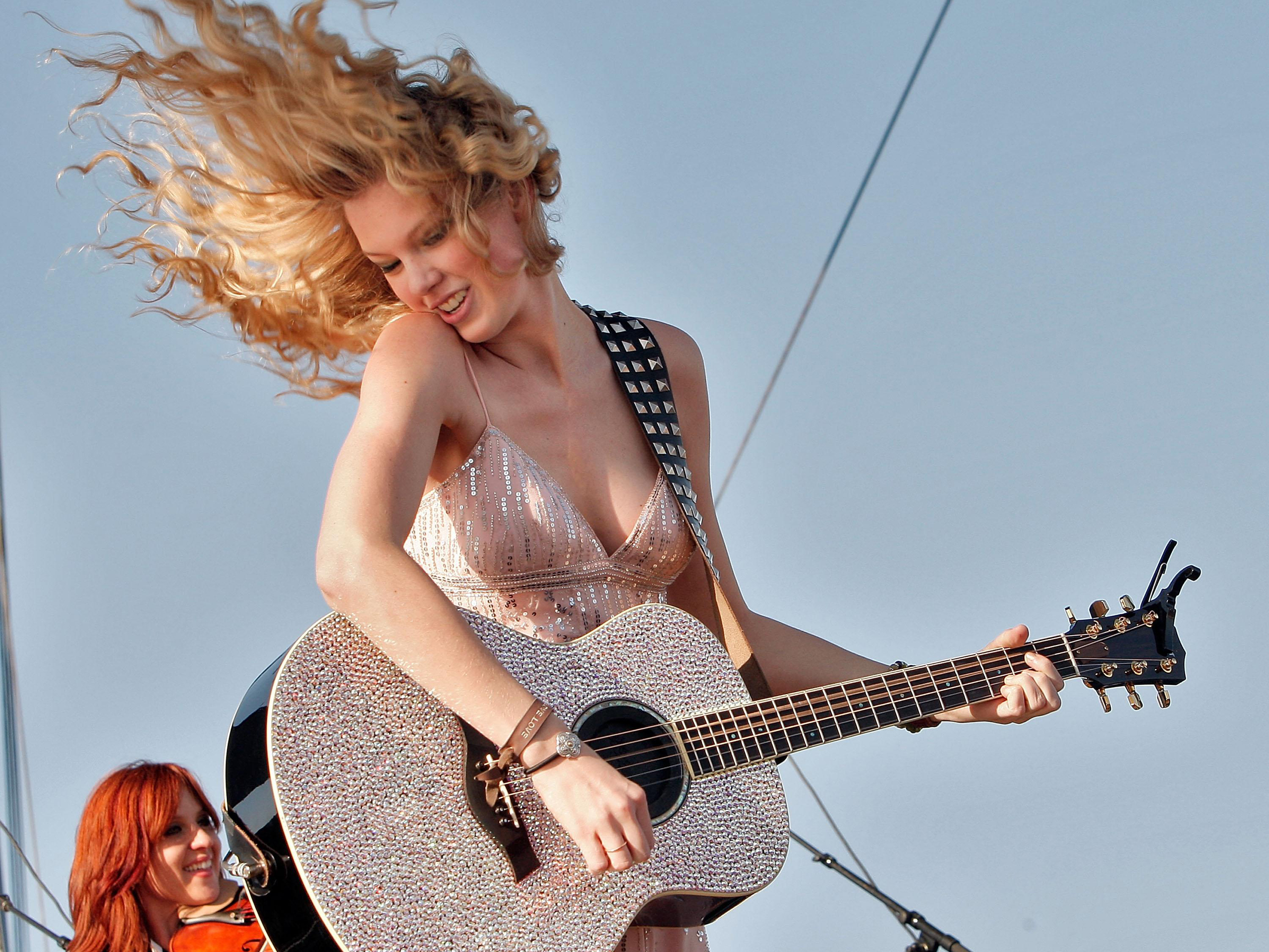 Laden Sie das Musik, Taylor Swift-Bild kostenlos auf Ihren PC-Desktop herunter