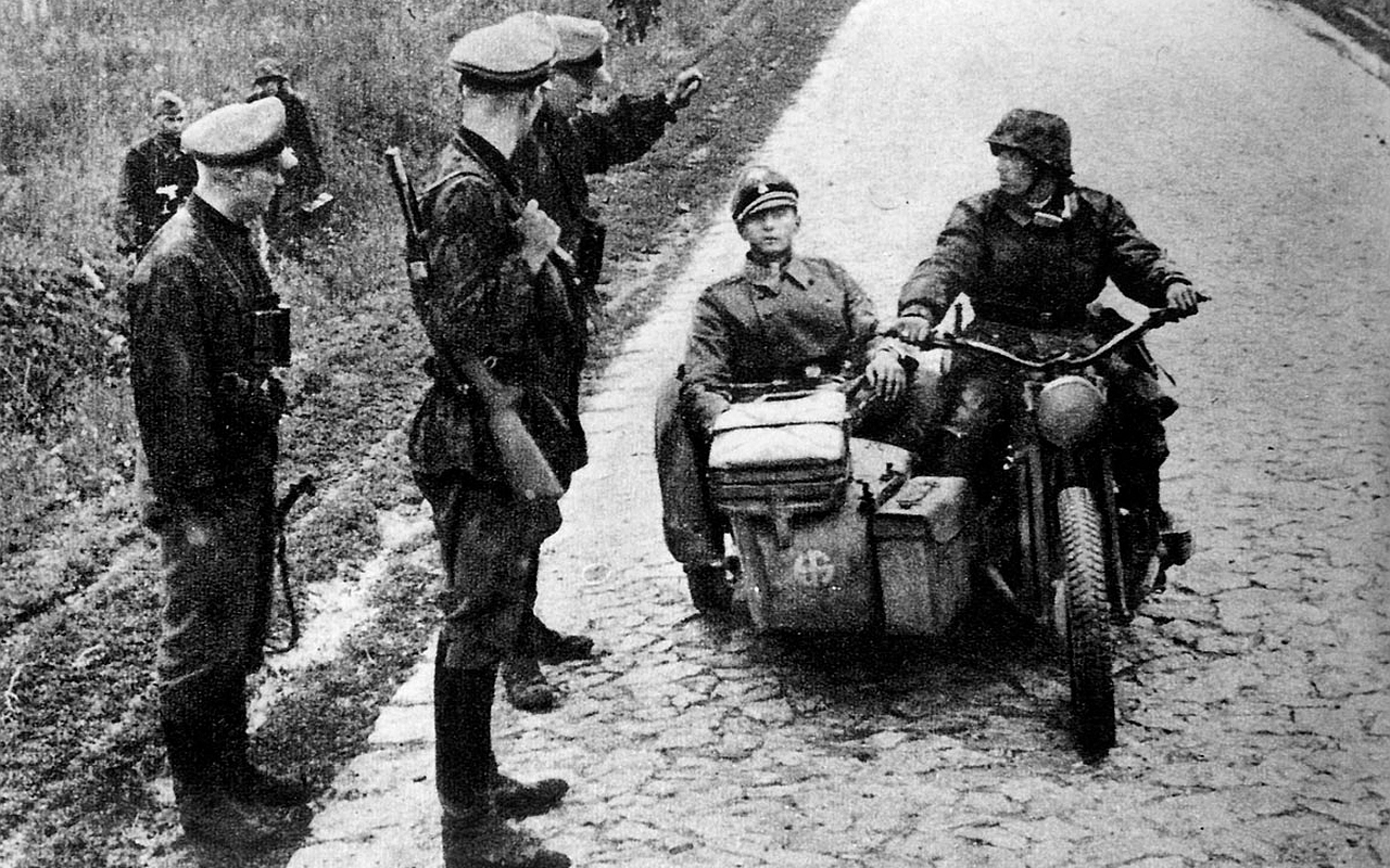 Laden Sie das Motorrad, Militär-Bild kostenlos auf Ihren PC-Desktop herunter