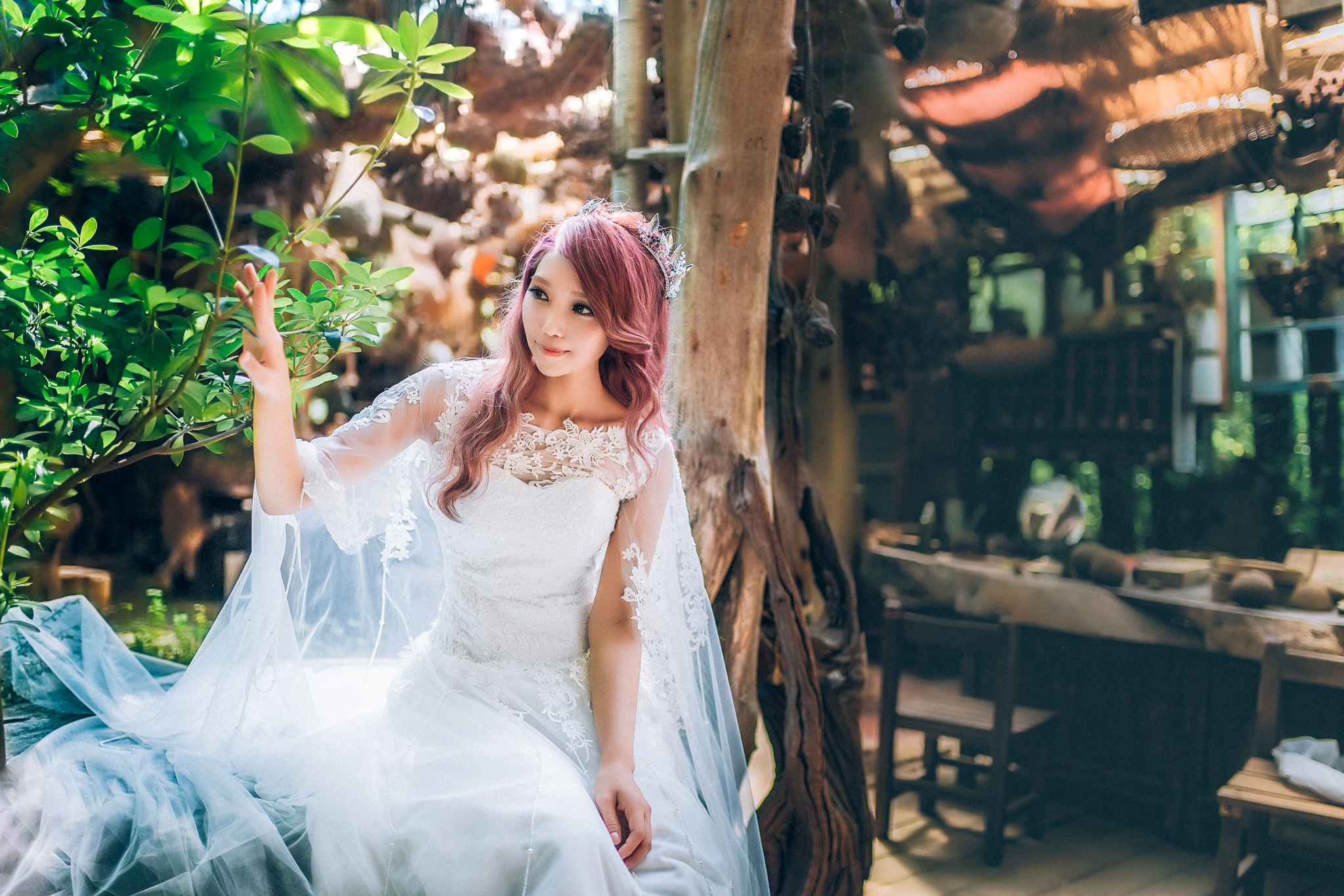 Handy-Wallpaper Braut, Frauen, Pinkes Haar, Hochzeitskleid, Asiatinnen kostenlos herunterladen.