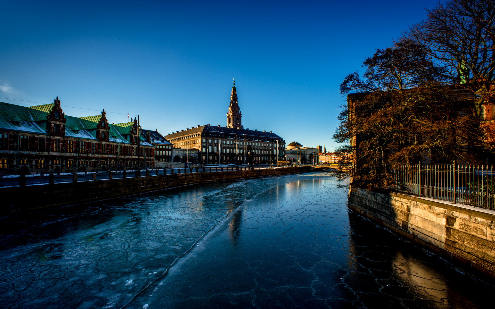 Laden Sie Schloss Christiansborg HD-Desktop-Hintergründe herunter