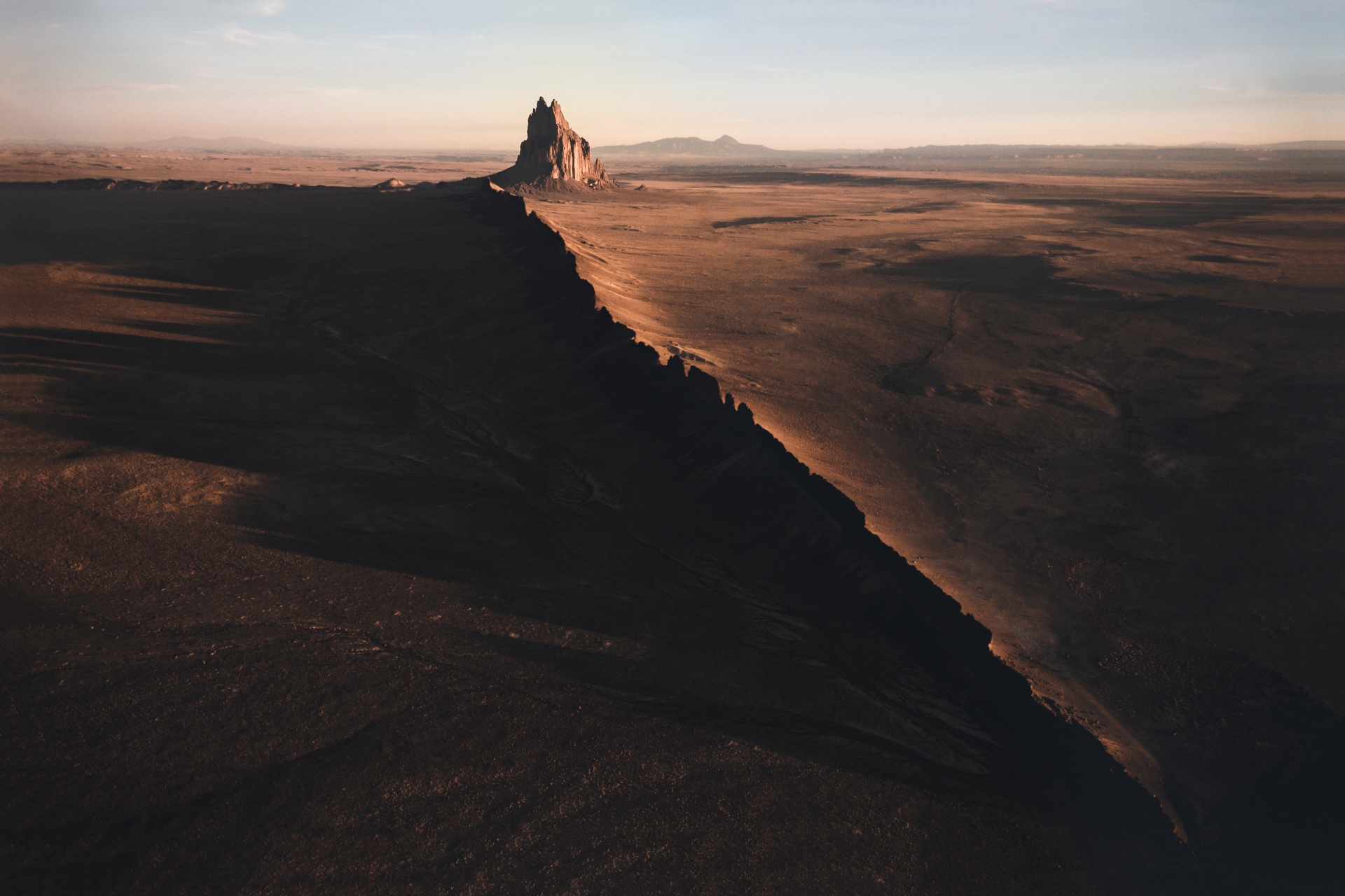 Download mobile wallpaper Landscape, Desert, Horizon, Mountain, Earth for free.