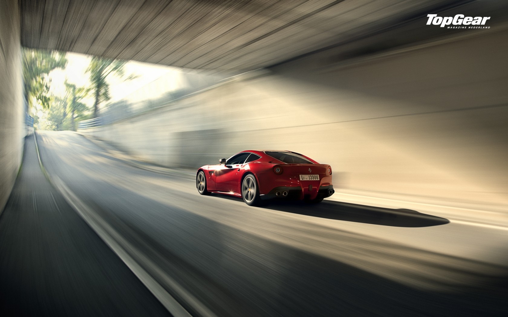 Laden Sie Ferrari F12 Berlinetta HD-Desktop-Hintergründe herunter
