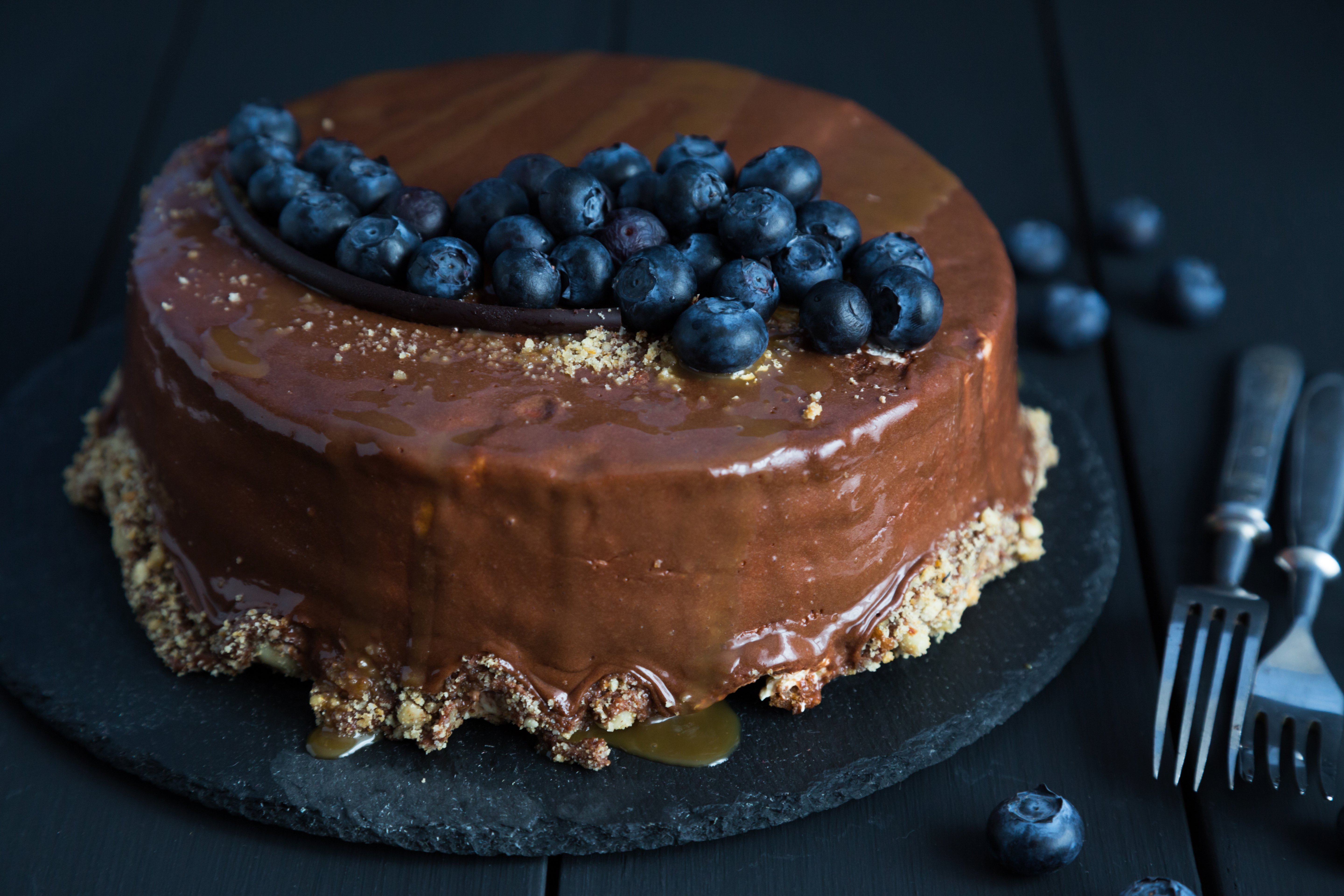 Free download wallpaper Food, Chocolate, Blueberry, Cake, Pastry on your PC desktop