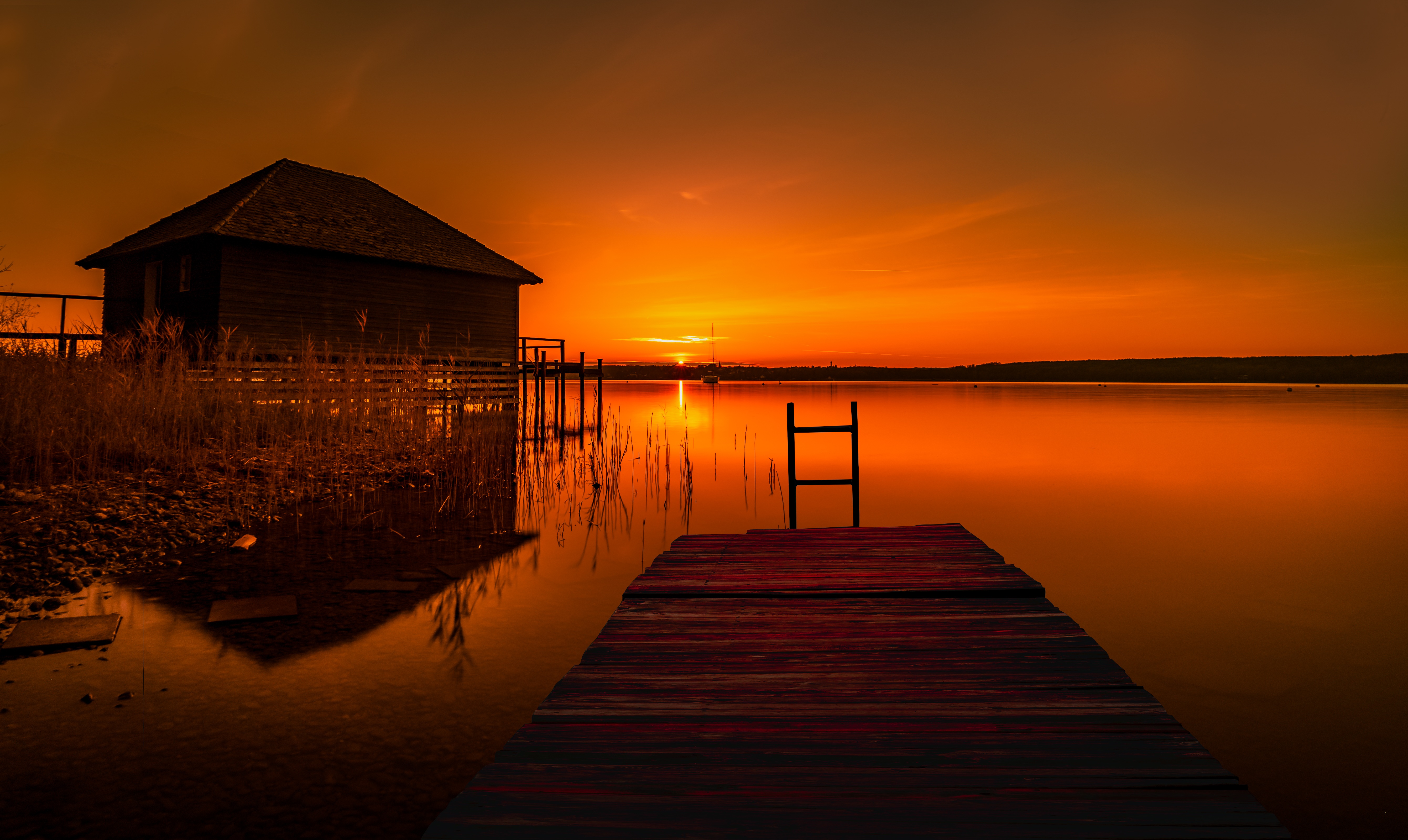 Téléchargez des papiers peints mobile Coucher De Soleil, Bâtiment, Lac, Jetée, Photographie gratuitement.