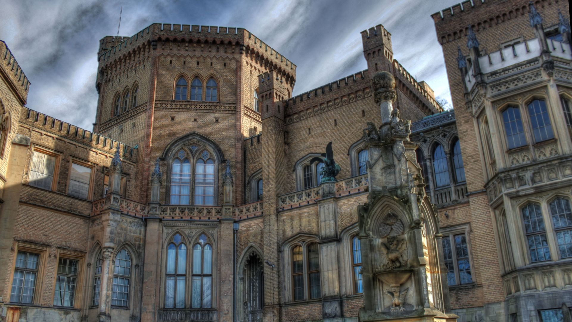 Die besten Schloss Babelsberg-Hintergründe für den Telefonbildschirm