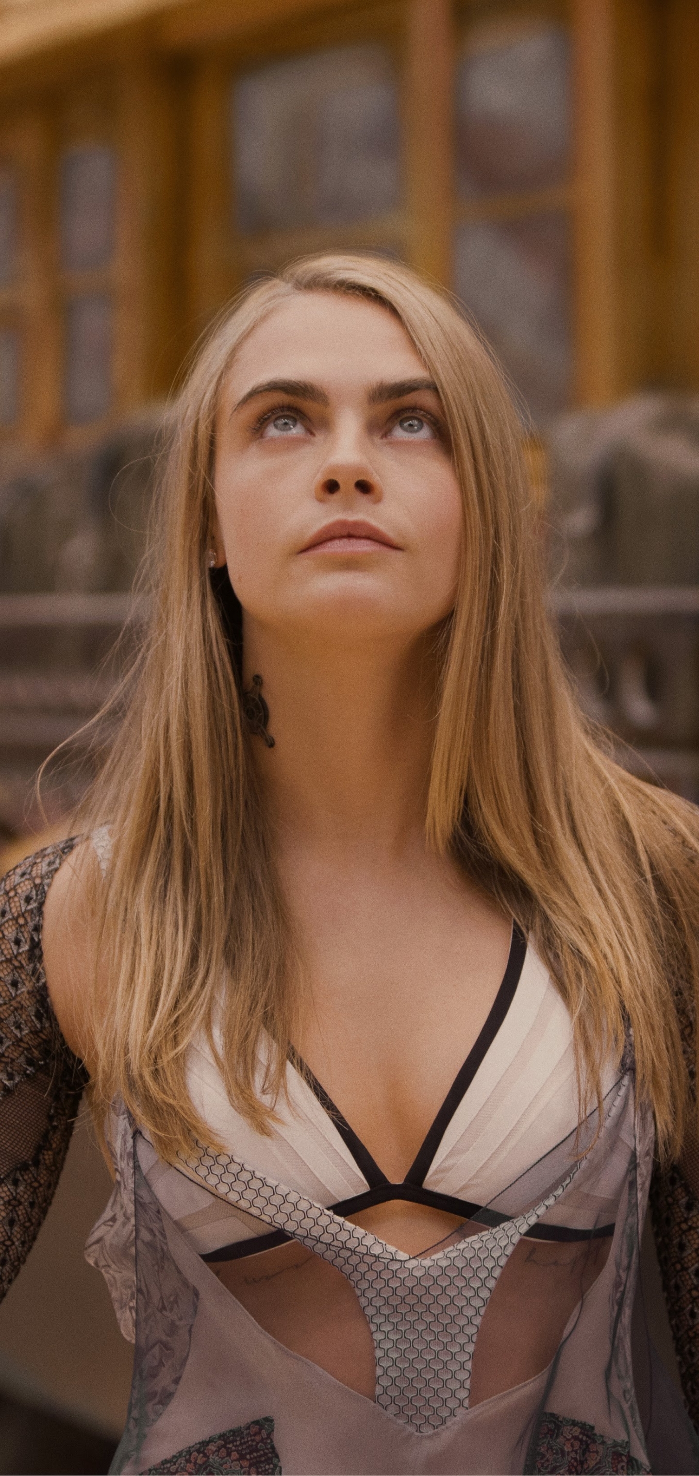 Download mobile wallpaper Blonde, Movie, Cara Delevingne, Valerian And The City Of A Thousand Planets for free.