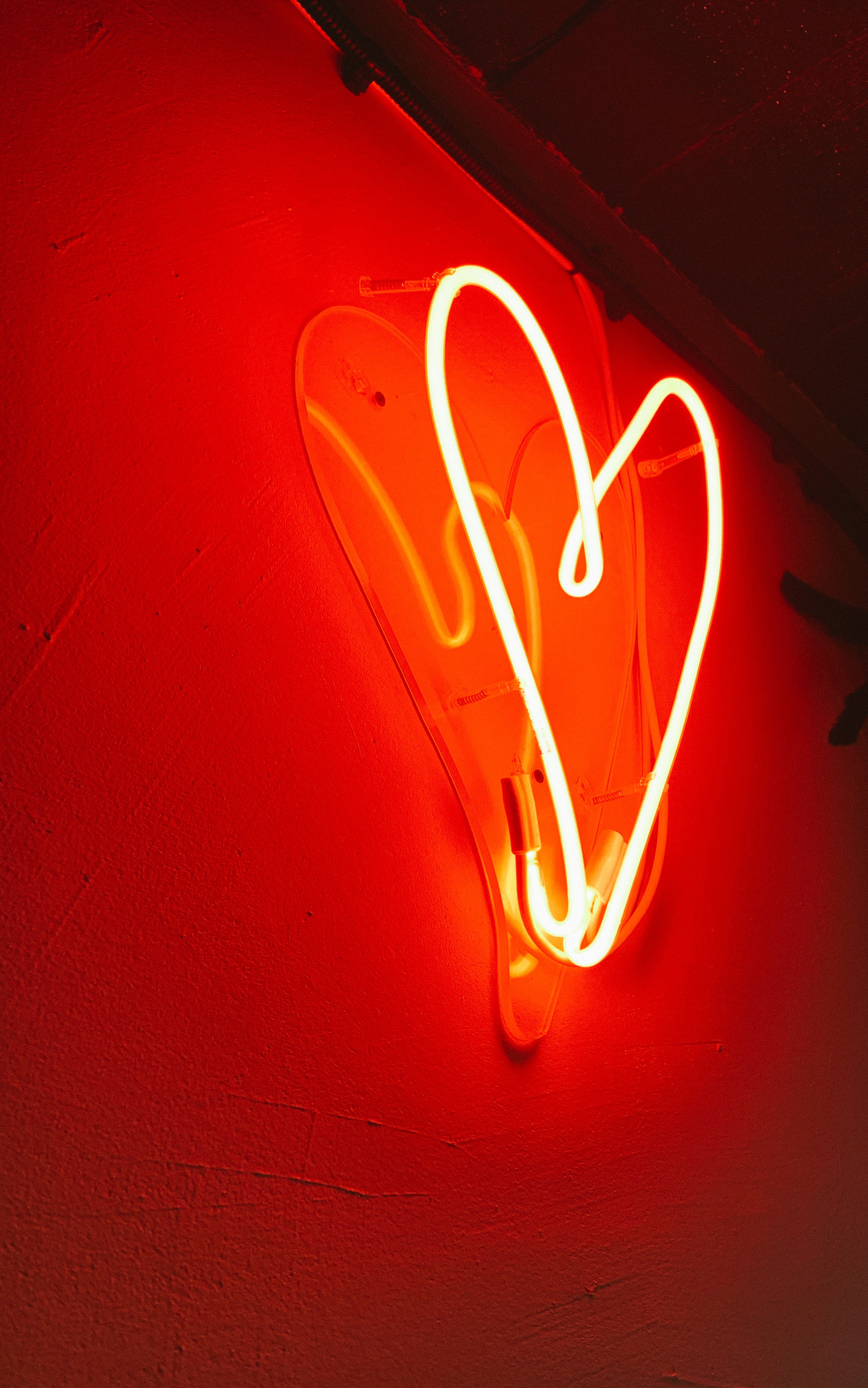 Скачать обои бесплатно Красный, Свет, Сердце, Любовь, Неон картинка на рабочий стол ПК