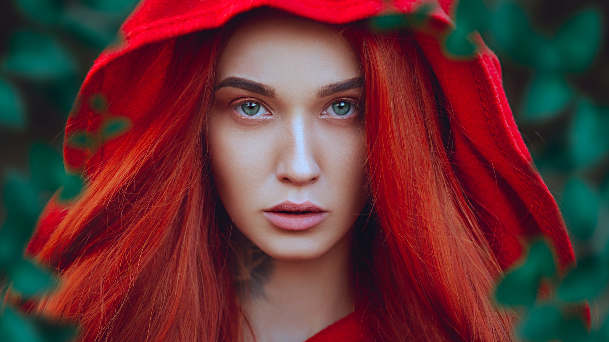 無料モバイル壁紙赤毛, 顔, フード, モデル, 女性, 緑の目をダウンロードします。