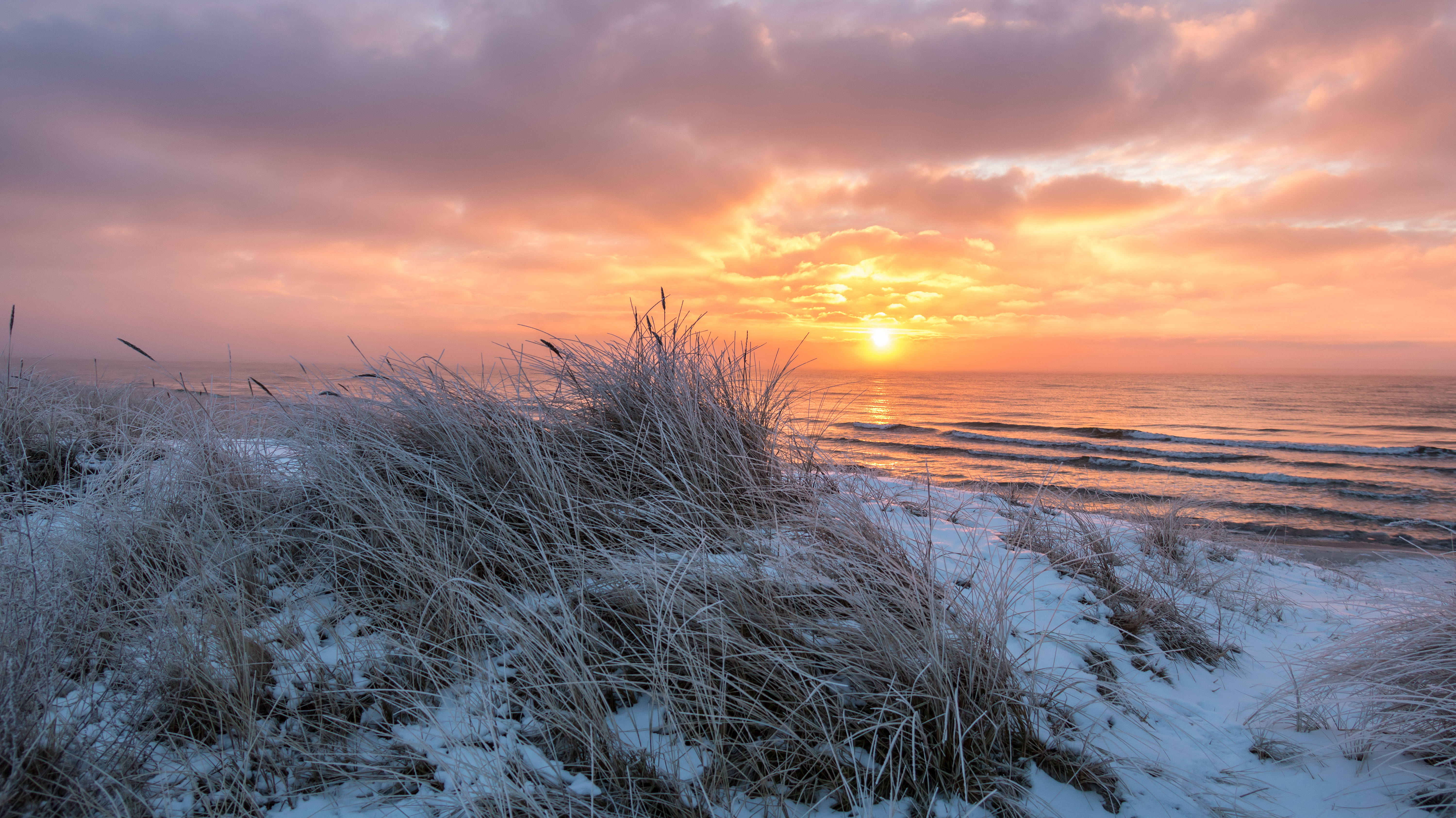 Free download wallpaper Sunset, Grass, Sea, Beach, Horizon, Ocean, Earth on your PC desktop