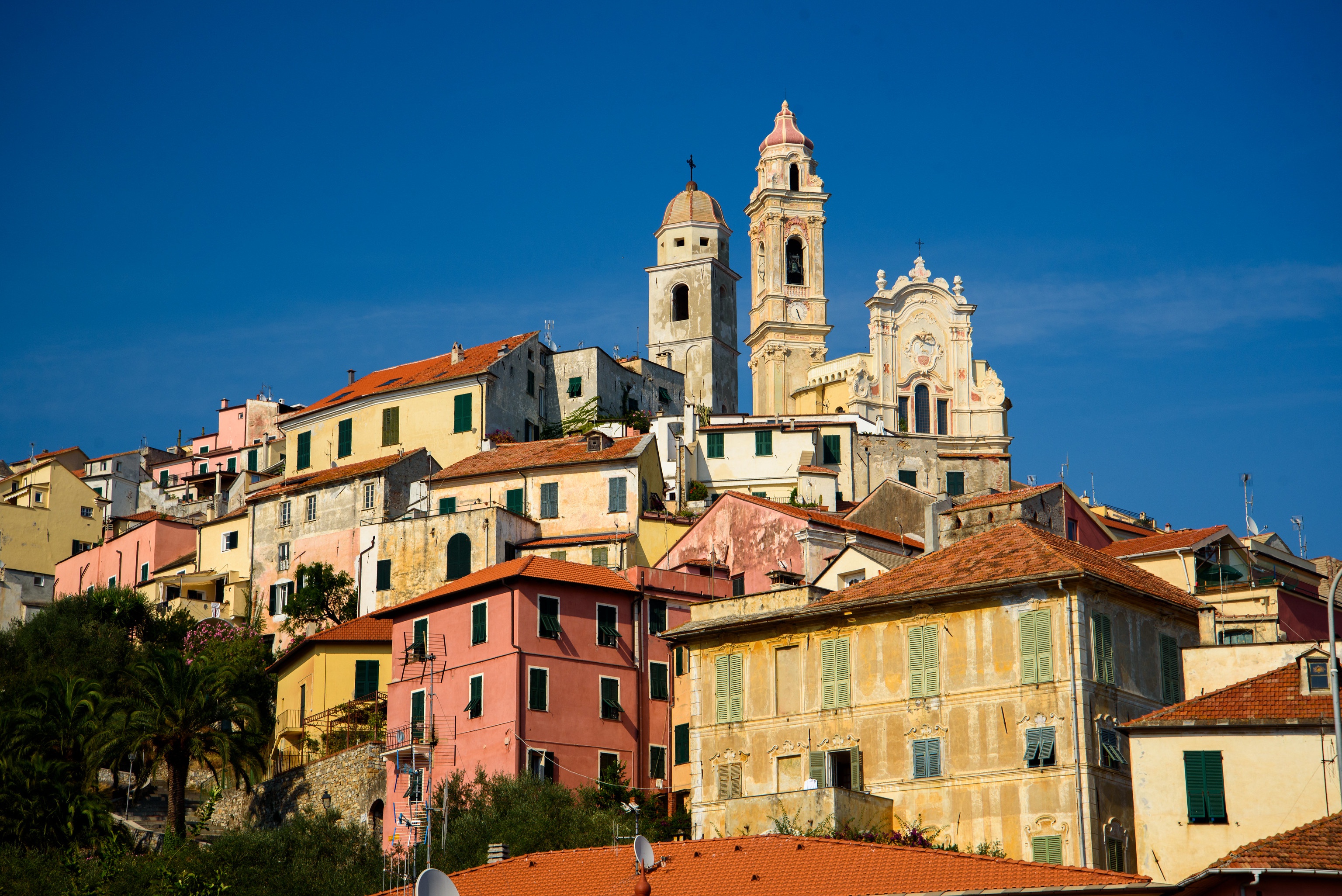 Free download wallpaper Italy, House, Church, Man Made, Liguria, Towns on your PC desktop