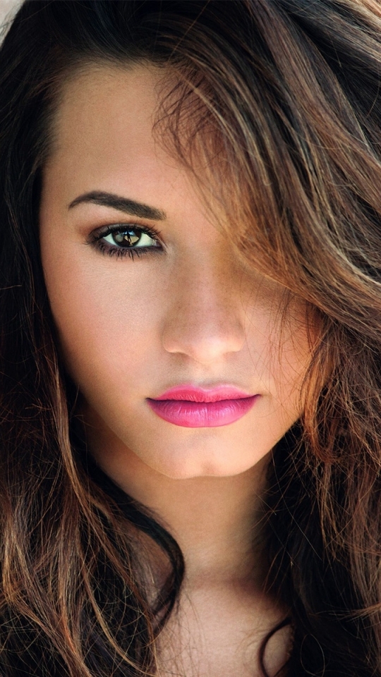 Download mobile wallpaper Music, Singer, Brunette, Brown Eyes, Demi Lovato for free.