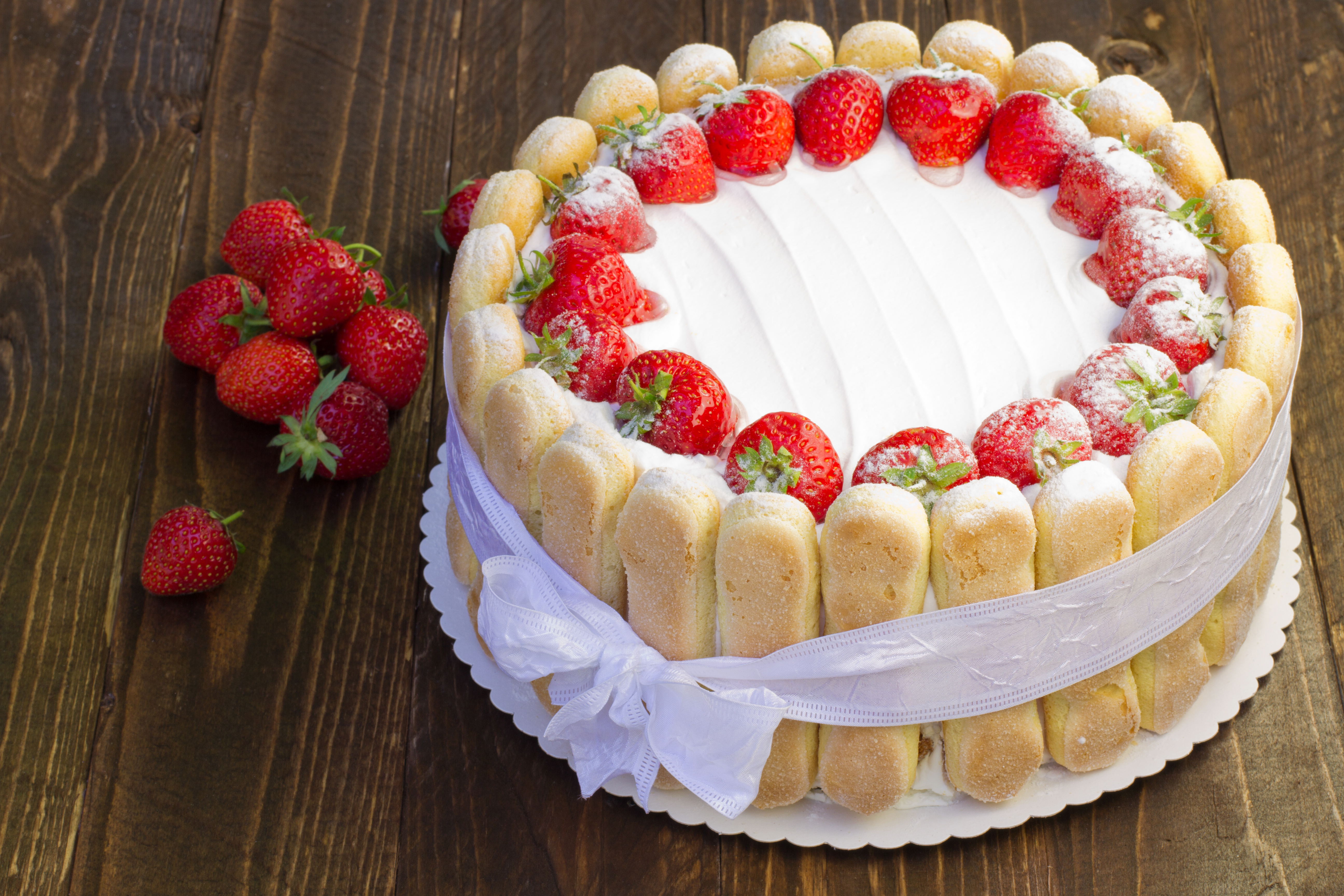 Free download wallpaper Food, Strawberry, Still Life, Cake, Pastry on your PC desktop