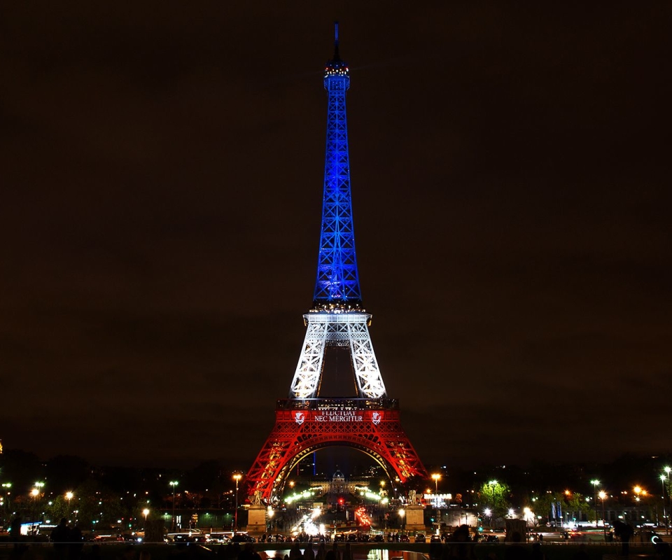 Скачать картинку Ночь, Париж, Эйфелева Башня, Памятники, Город, Свет, Франция, Легкий, Сделано Человеком в телефон бесплатно.