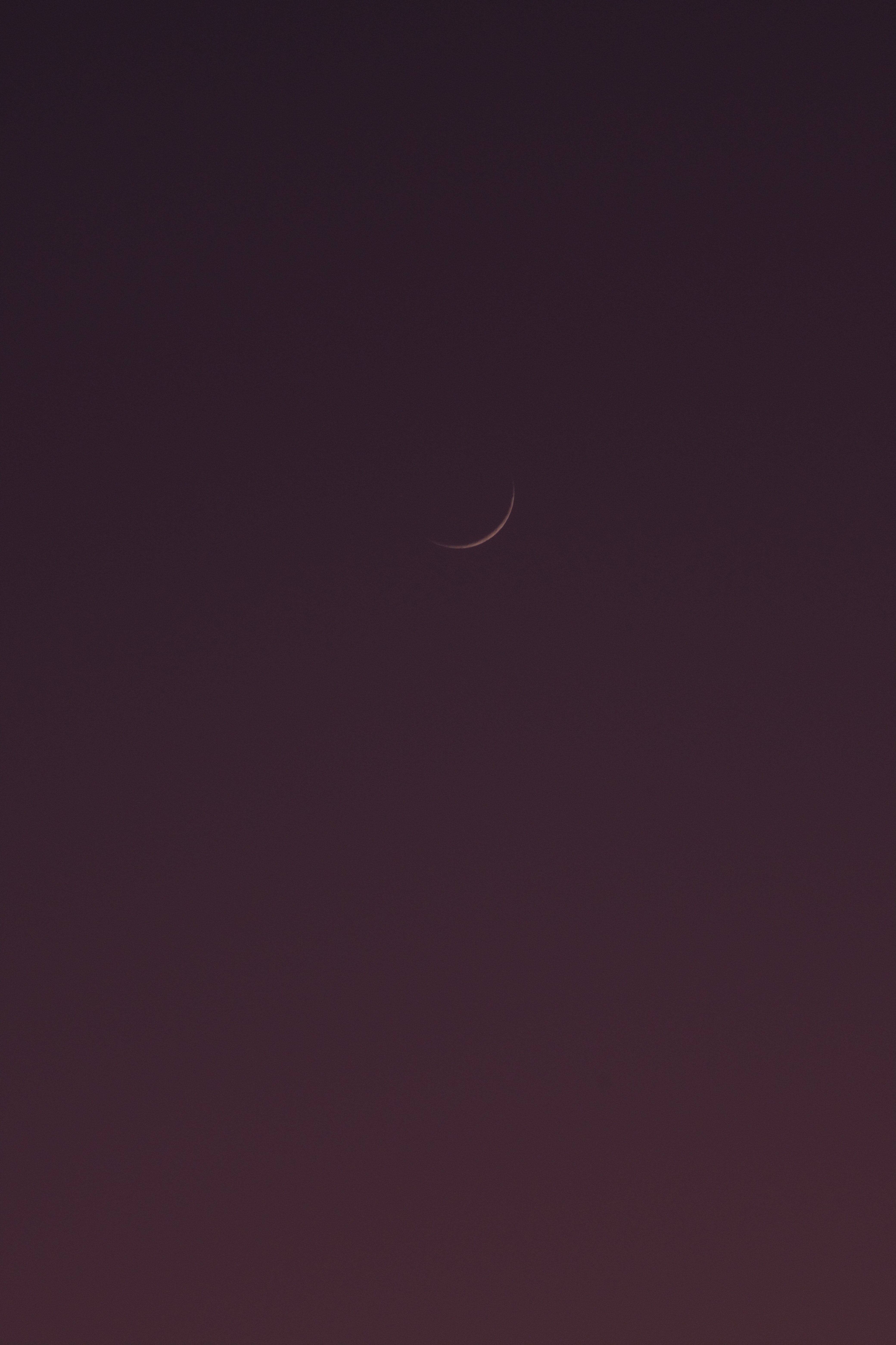 Baixe gratuitamente a imagem Noite, Céu, Lua, Minimalismo na área de trabalho do seu PC