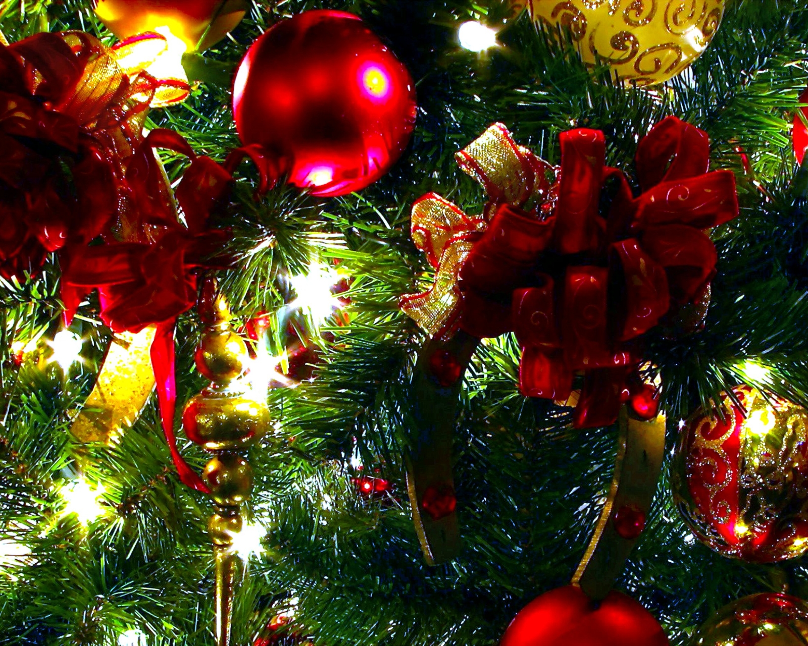 Free download wallpaper Christmas, Holiday, Christmas Ornaments on your PC desktop