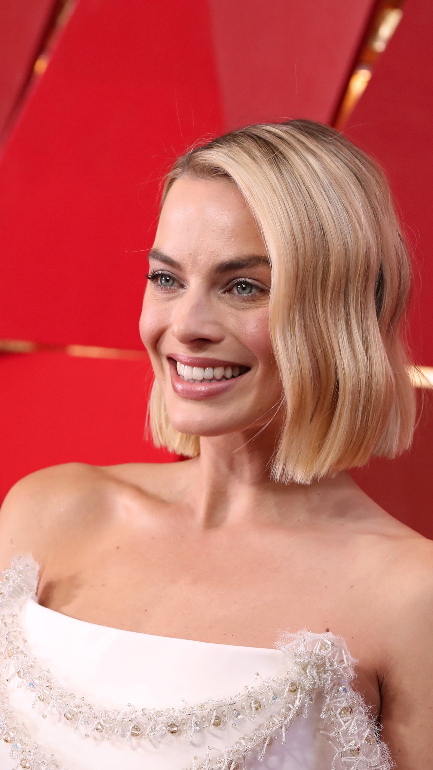 Baixar papel de parede para celular de Sorriso, Loiro, Australiano, Olhos Azuis, Celebridade, Atriz, Cabelo Loiro, Margot Robbie gratuito.