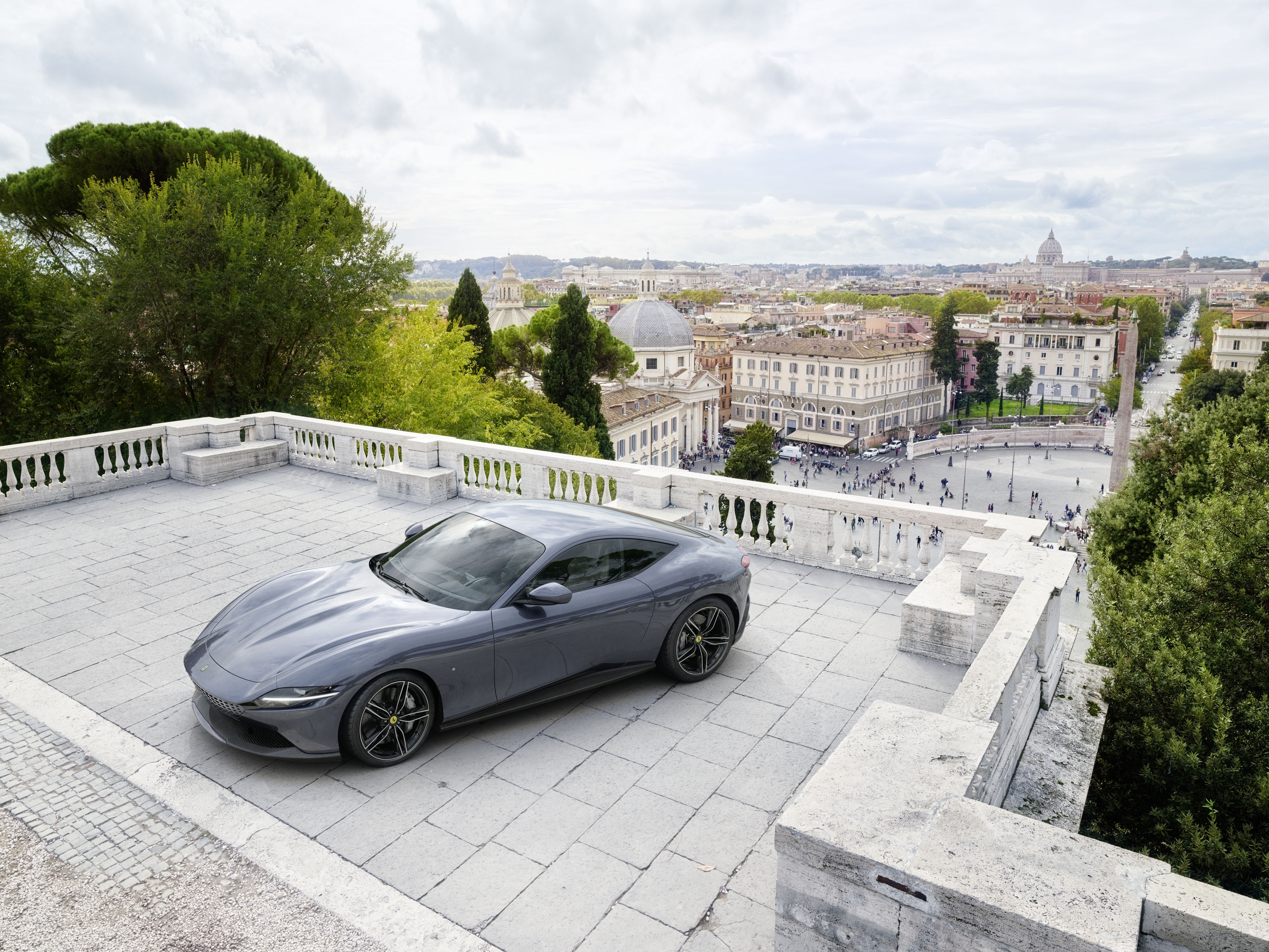 Laden Sie Ferrari Roma HD-Desktop-Hintergründe herunter