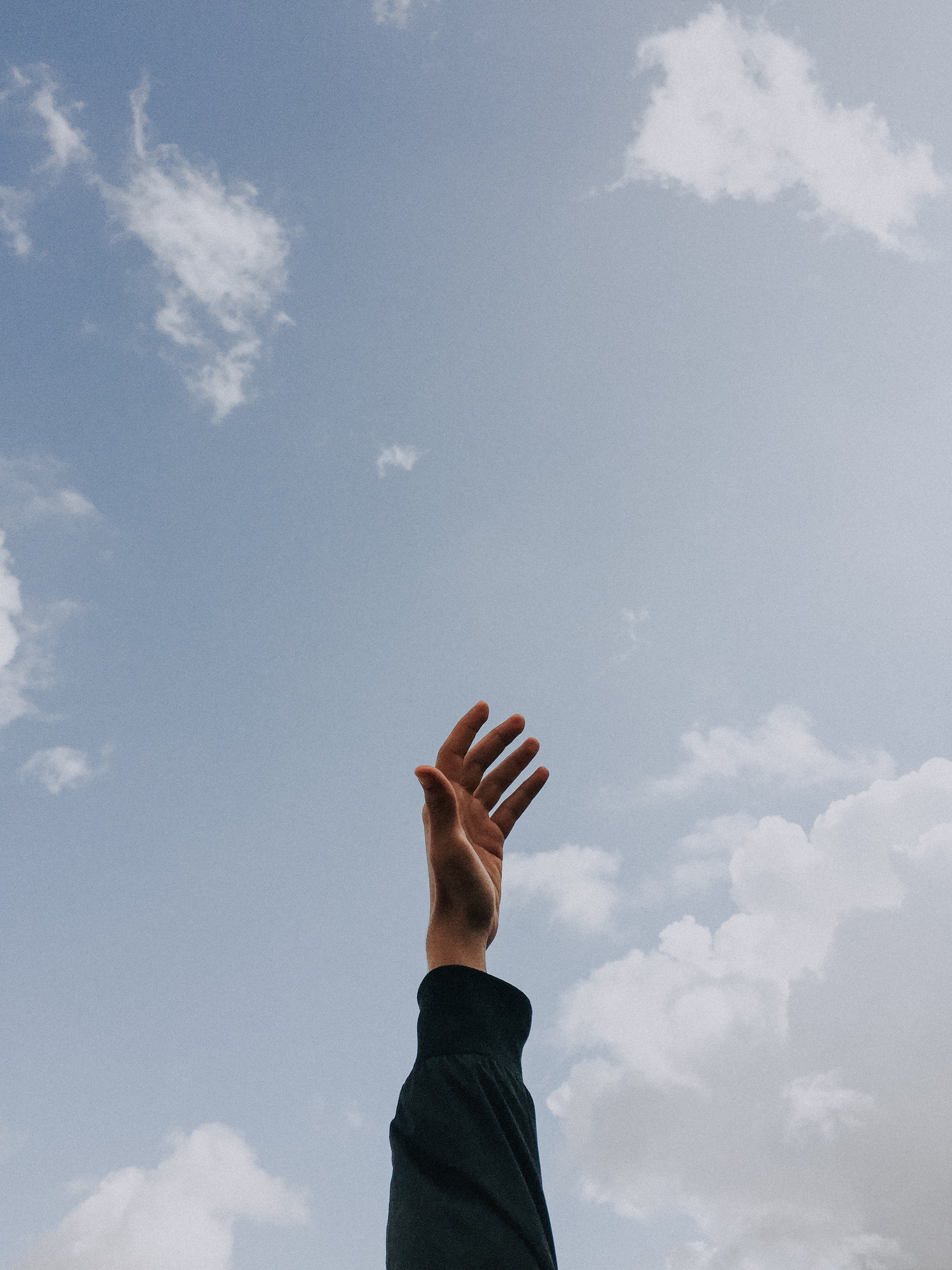 hand, freedom, fingers, minimalism, clouds, sky, lift up, raise