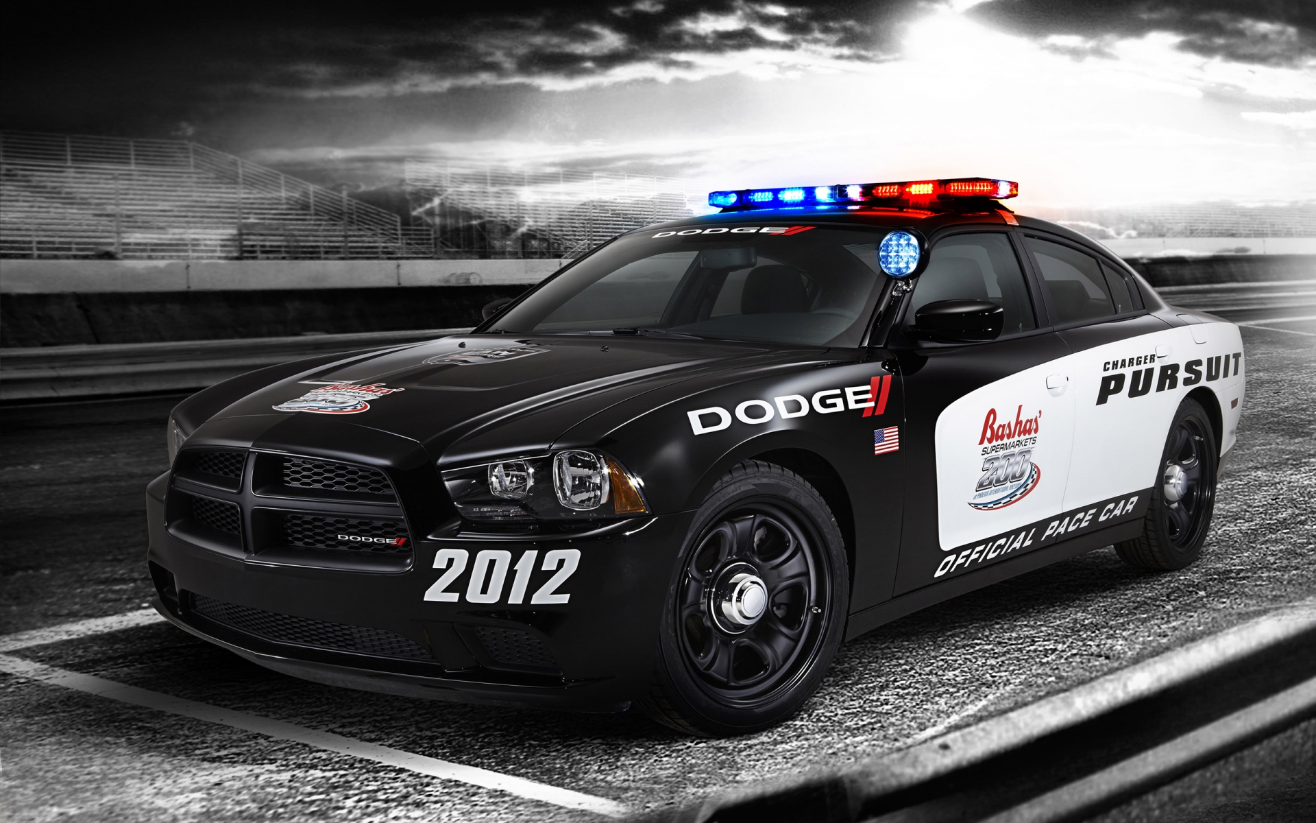 Популярні заставки і фони Переслідування Dodge Charger на комп'ютер