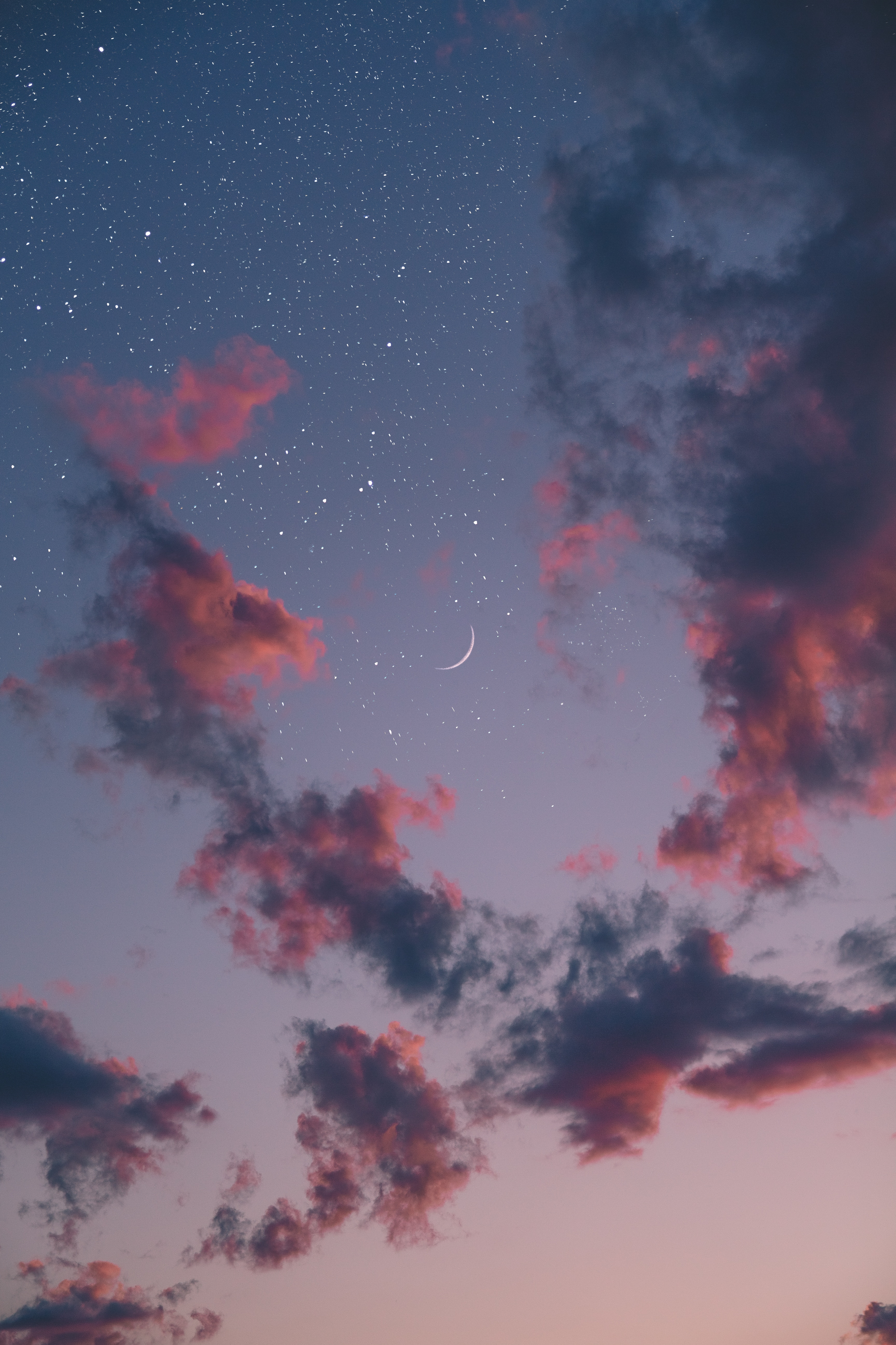 153560 скачать картинку небо, луна, ночь, звезды, облака, природа - обои и заставки бесплатно