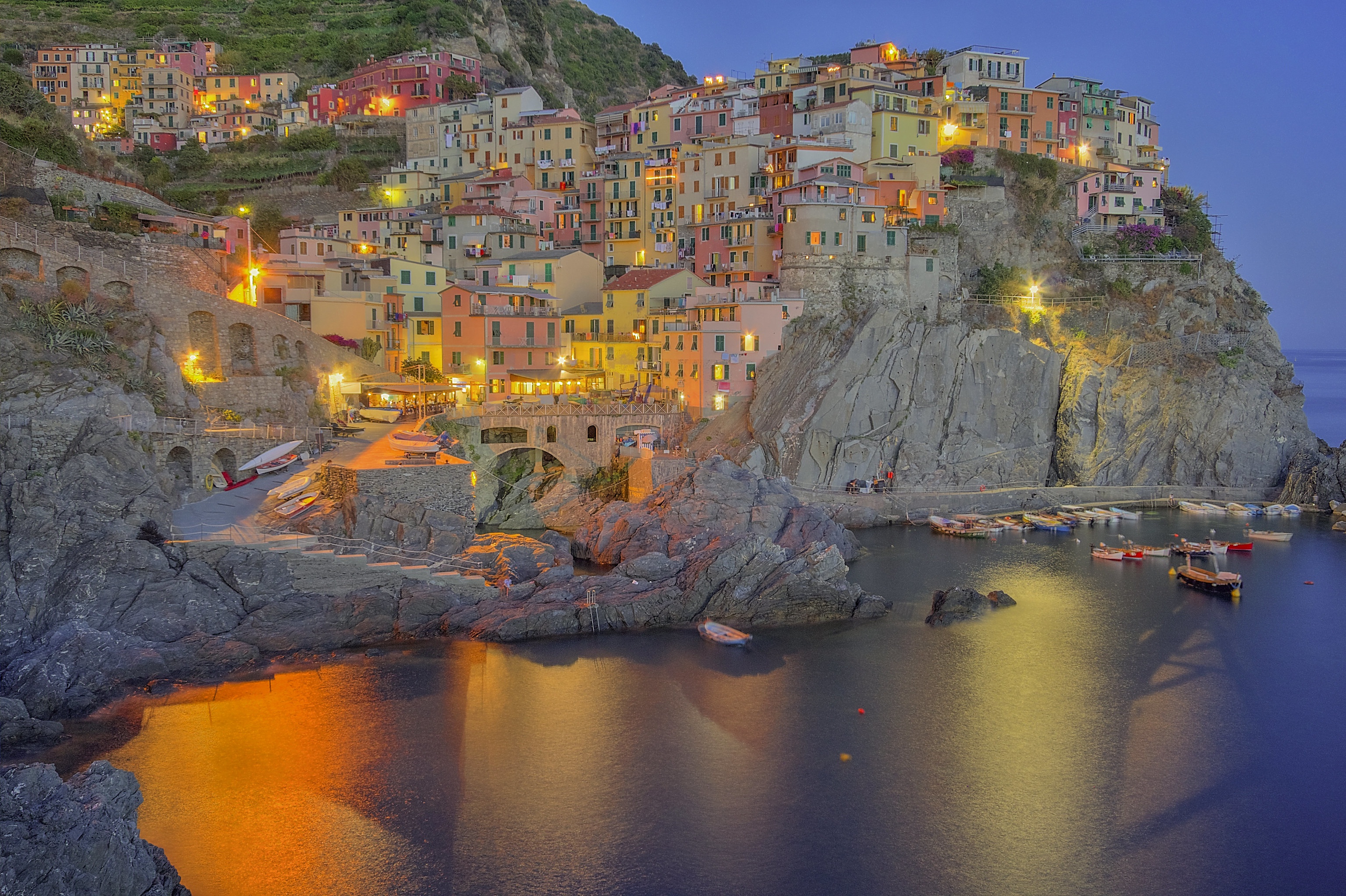 Free download wallpaper Italy, Light, House, Manarola, Man Made, Liguria, Towns on your PC desktop