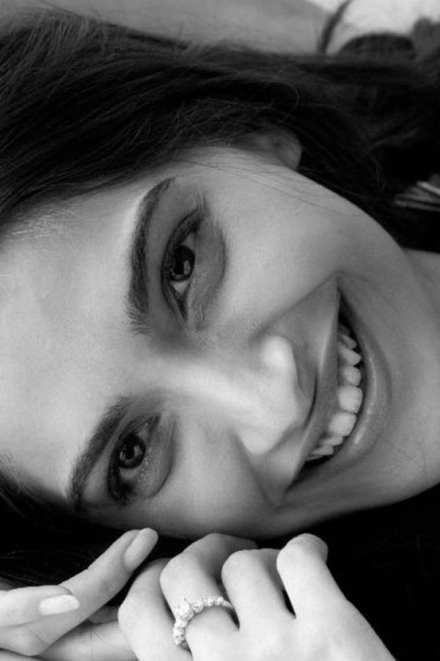 Download mobile wallpaper Close Up, Smile, Indian, Celebrity, Black & White, Actress, Sonam Kapoor for free.