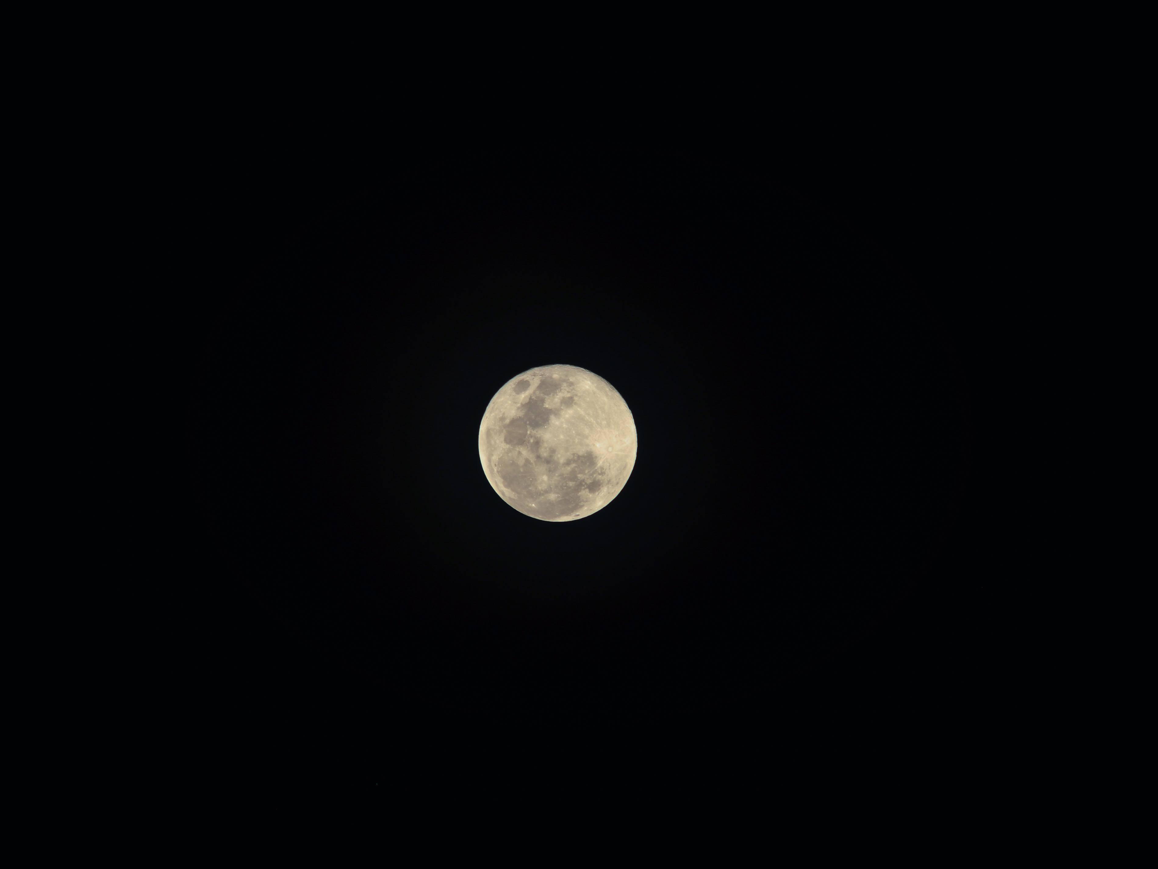 61605 скачать картинку минимализм, луна, ночь, черные, черный, кратеры - обои и заставки бесплатно