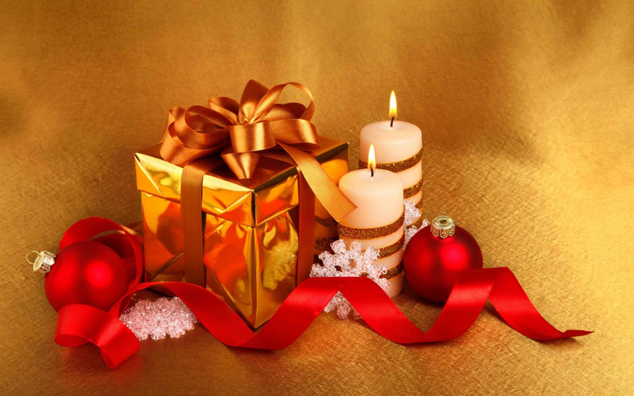 Download mobile wallpaper Christmas, Holiday, Gift, Candle, Christmas Ornaments for free.
