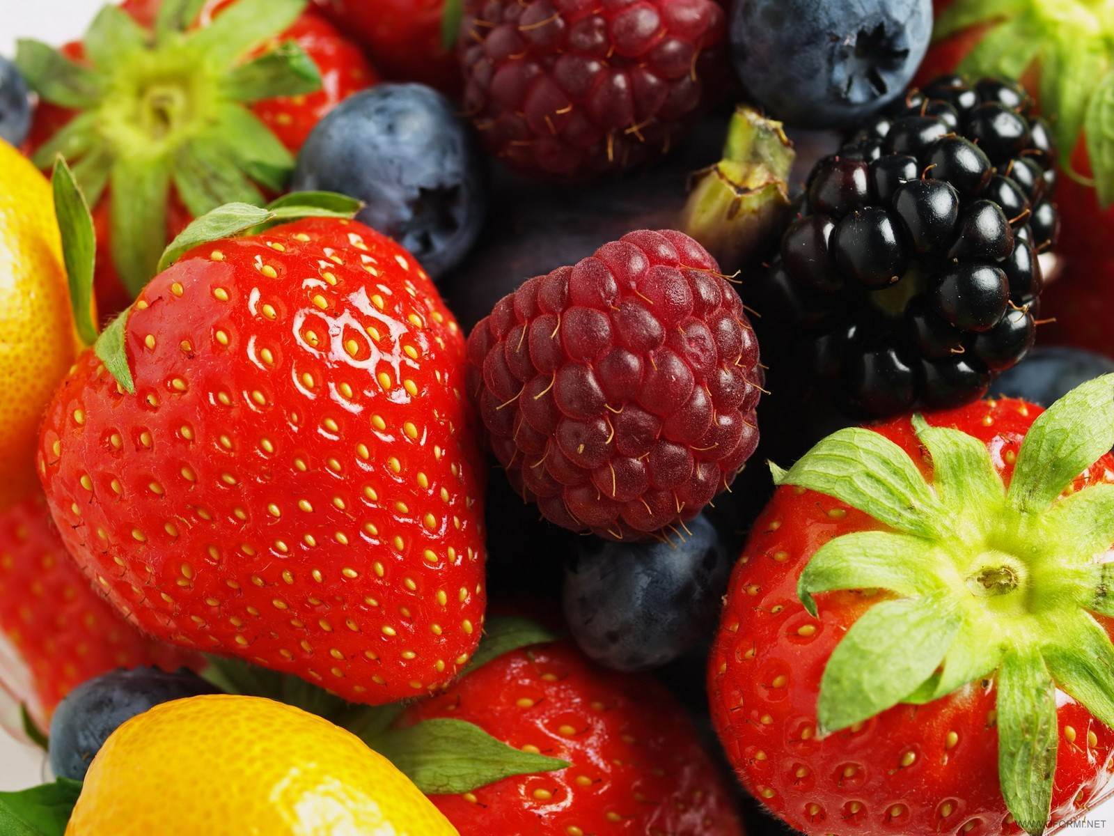 Free download wallpaper Raspberry, Blackberry, Fruits, Food, Strawberry on your PC desktop