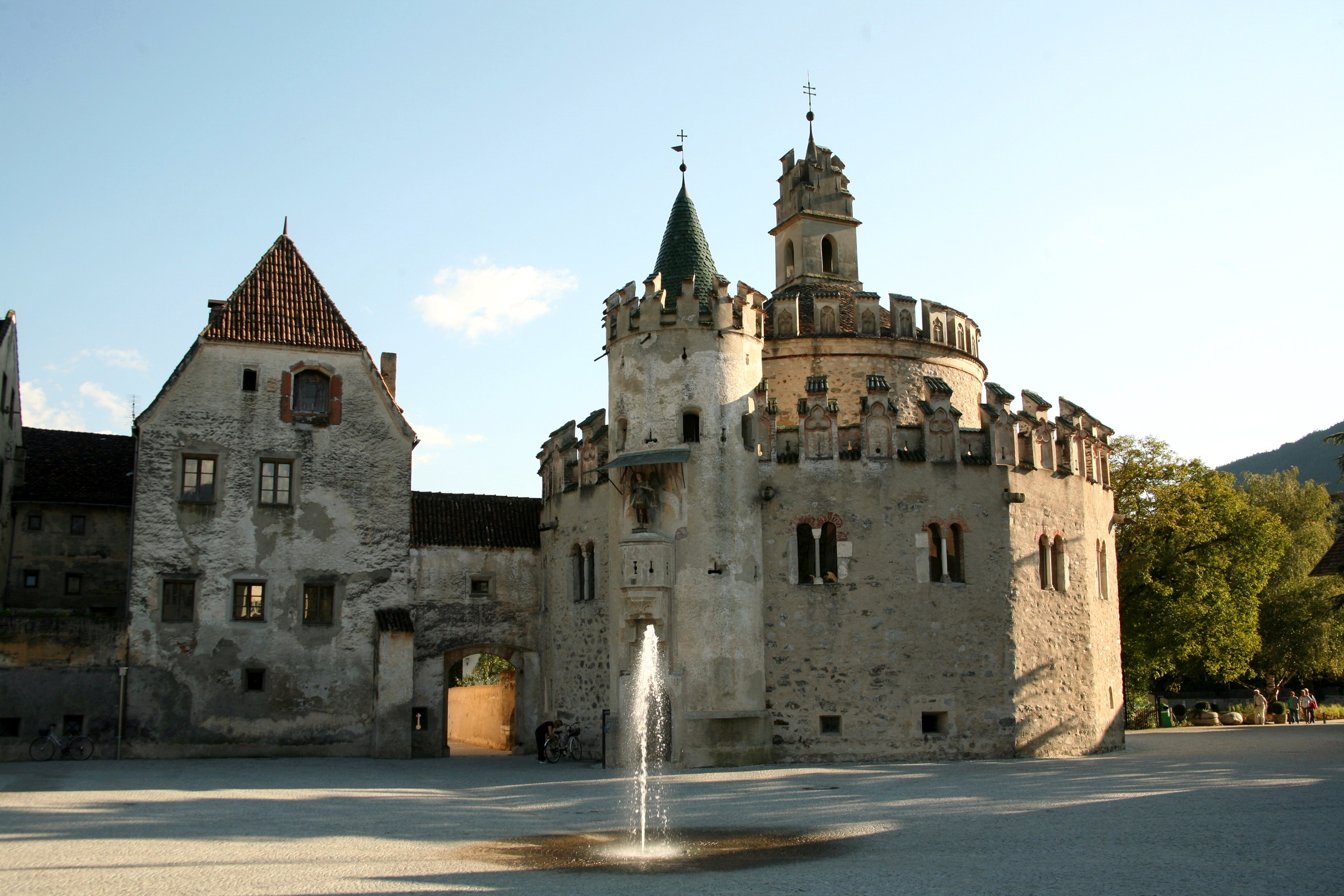 Free download wallpaper Man Made, Castle, Castles on your PC desktop